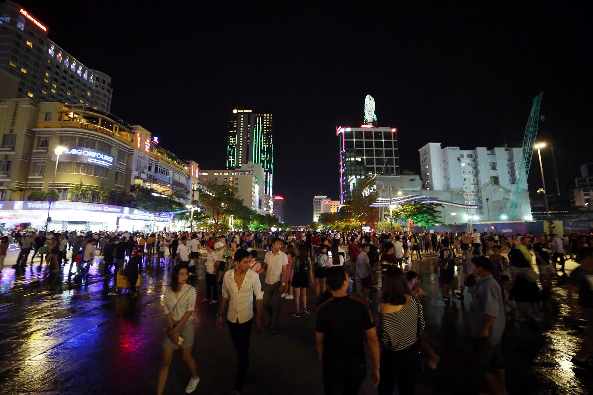 don noel o thanh pho anh 6