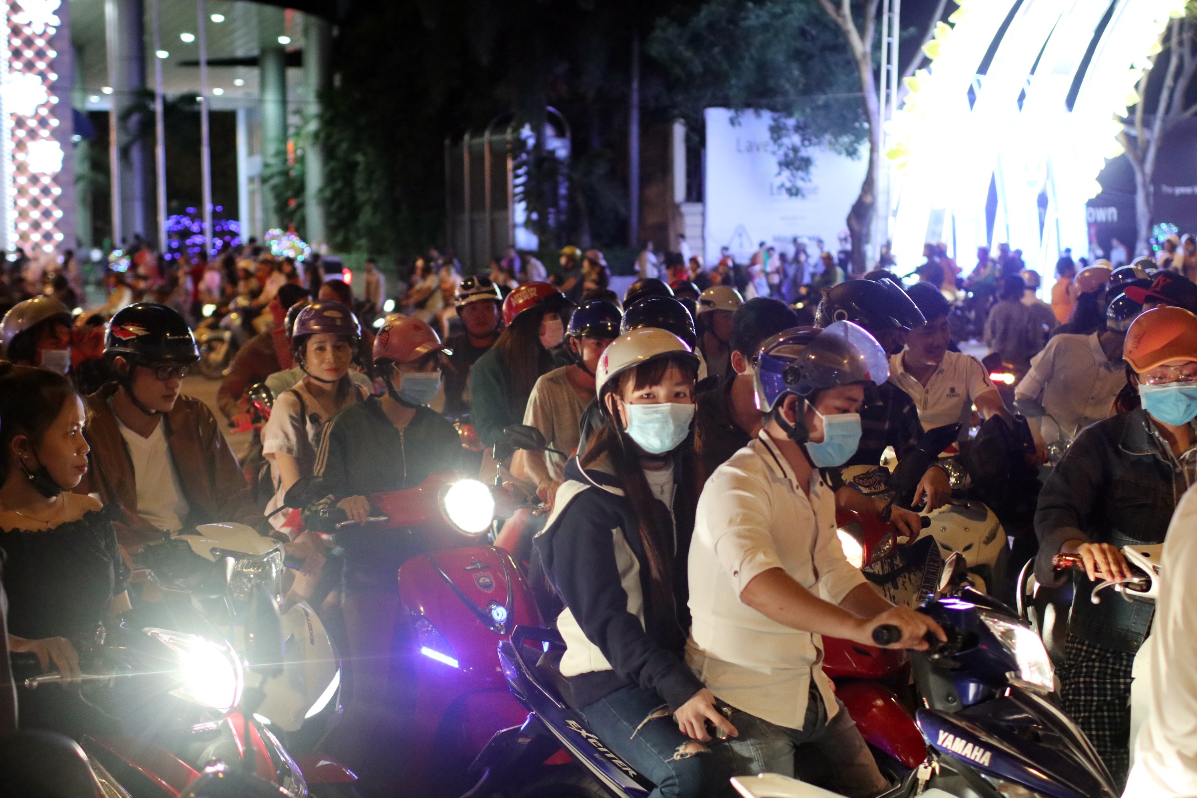 ông già noel tham gia giao thông ảnh 11 ong gia noel tham gia giao thong anh 11