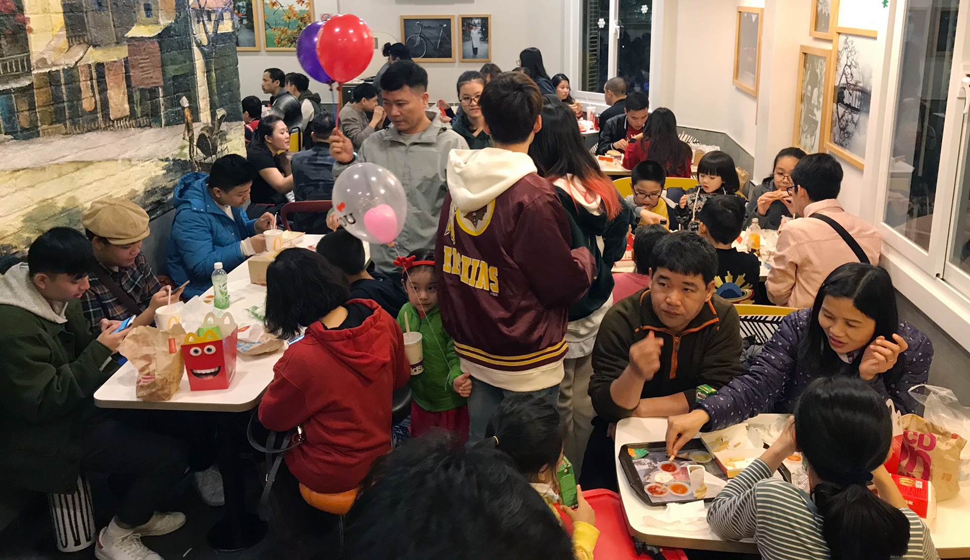 chen chuc an uong dem Noel anh 13