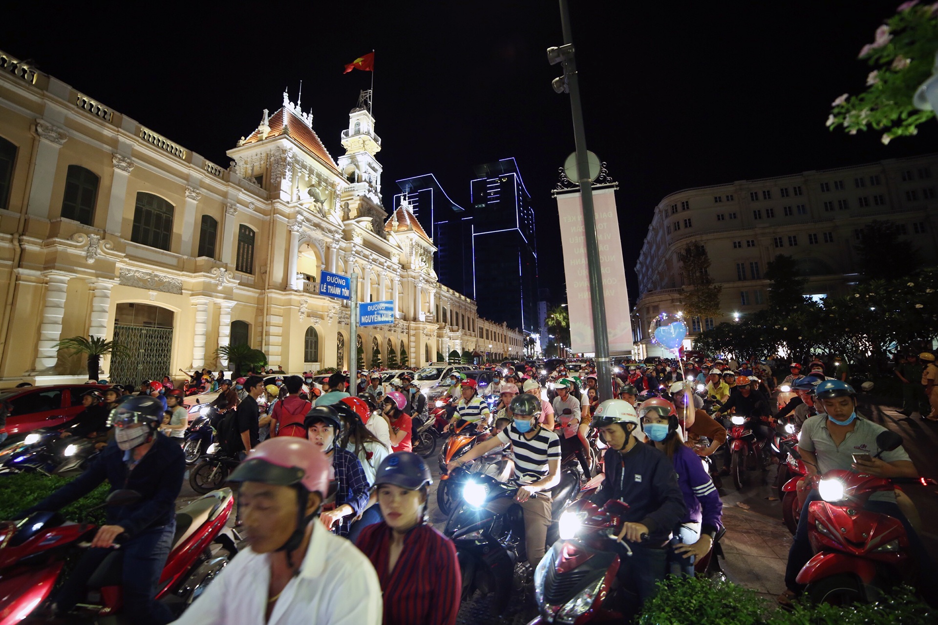 ông già noel tham gia giao thông ảnh 10 ong gia noel tham gia giao thong anh 10