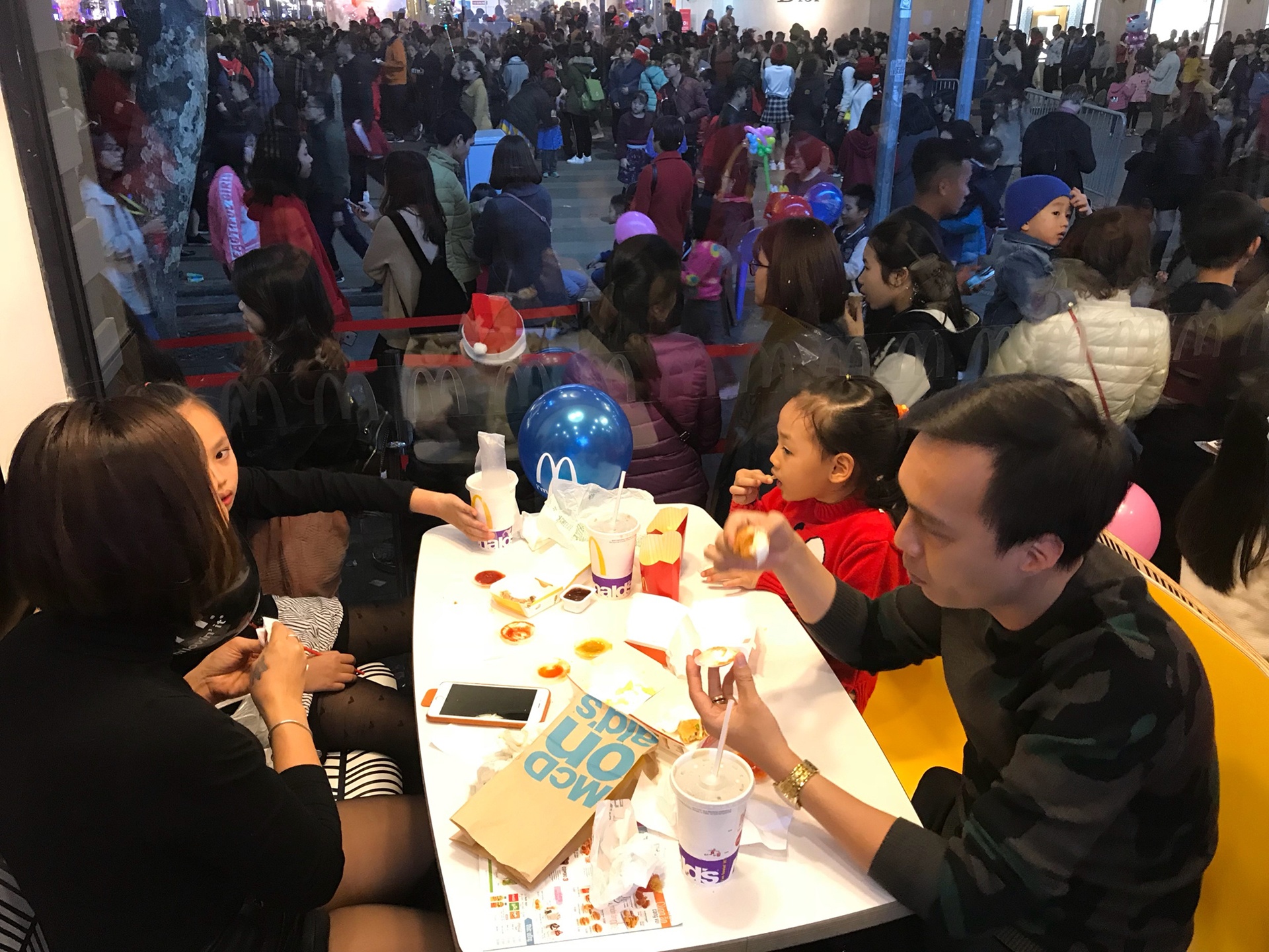 chen chuc an uong dem Noel anh 14