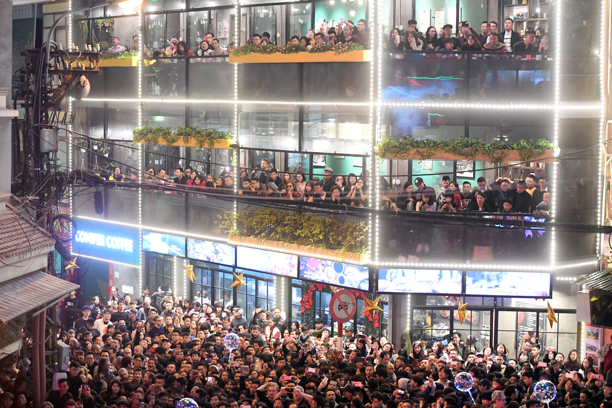 don nam moi 2018 anh 3