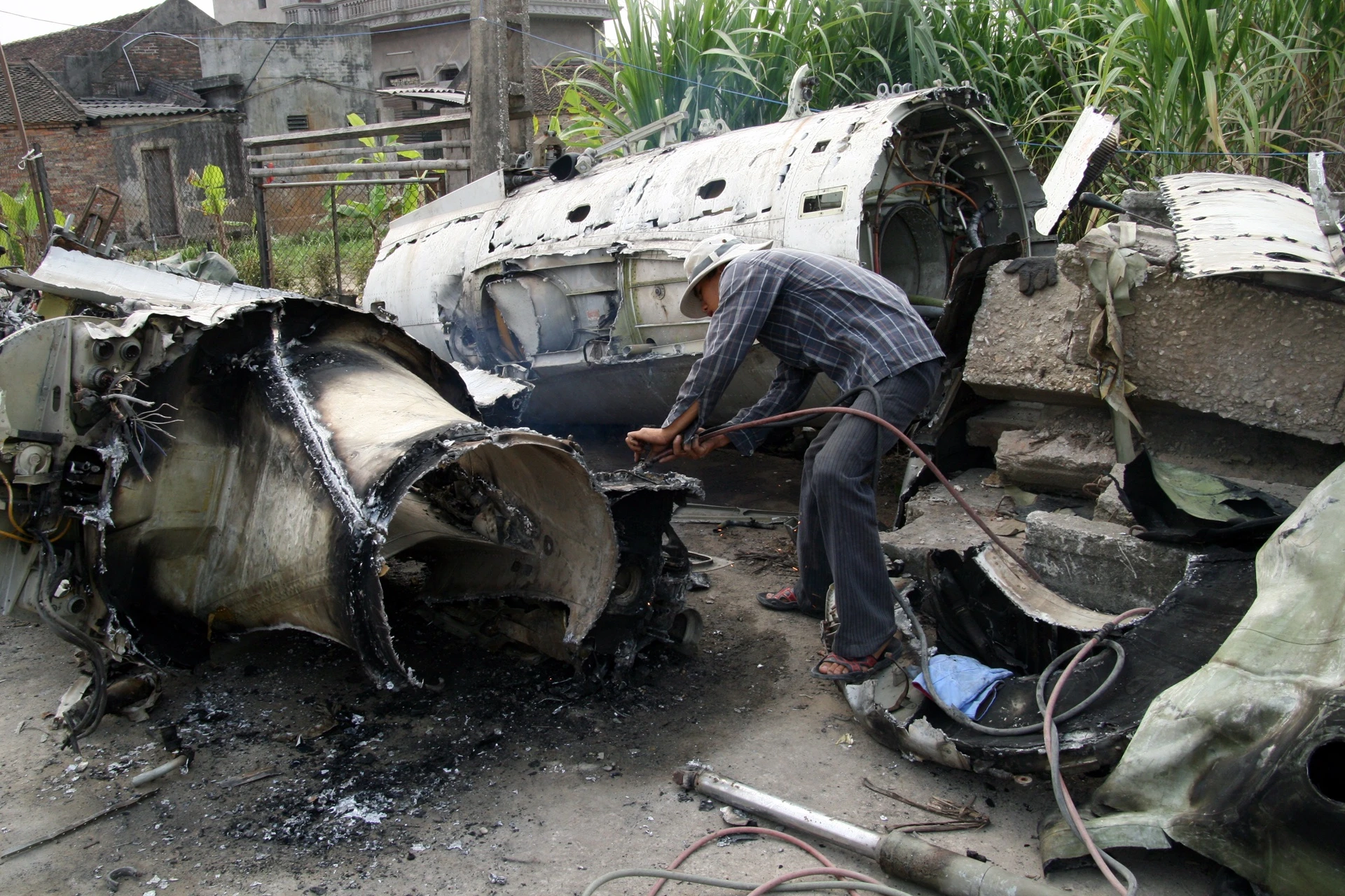 lang Quan Do sau vu no anh 34