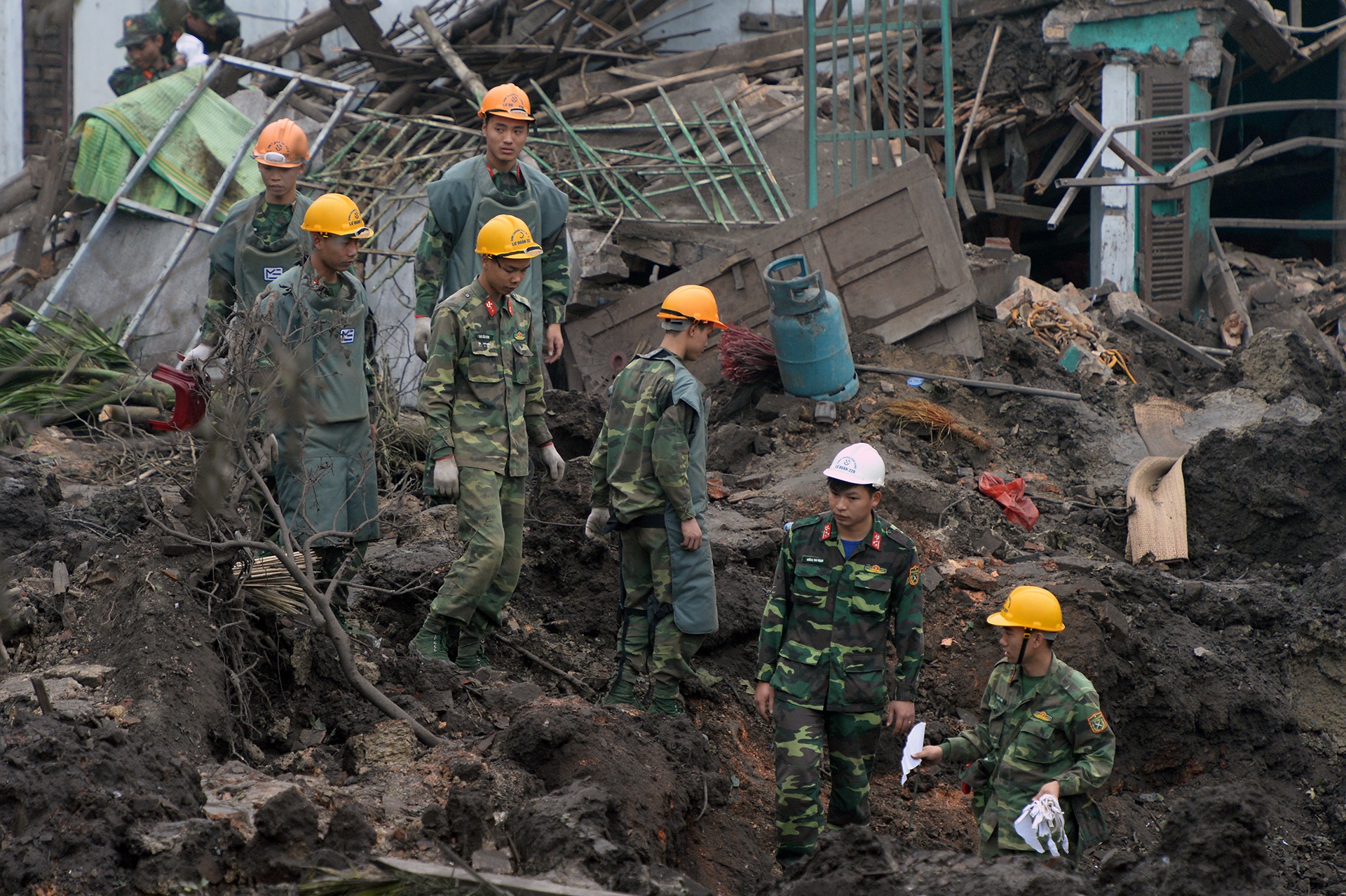 lang Quan Do sau vu no anh 7