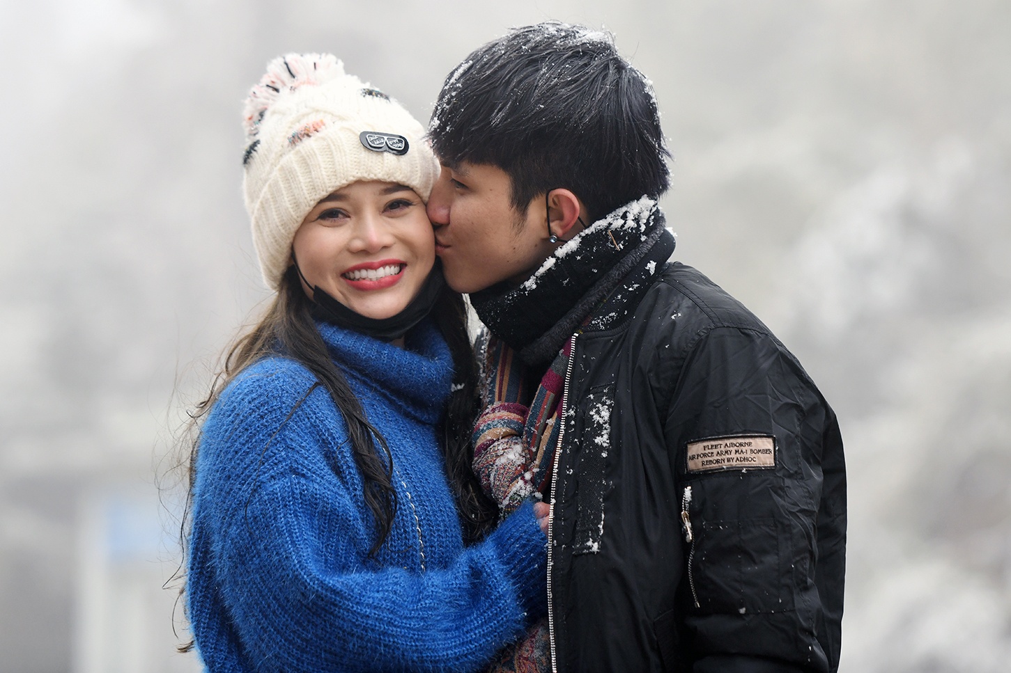 Du khach bang rung san tuyet Sa Pa hinh anh