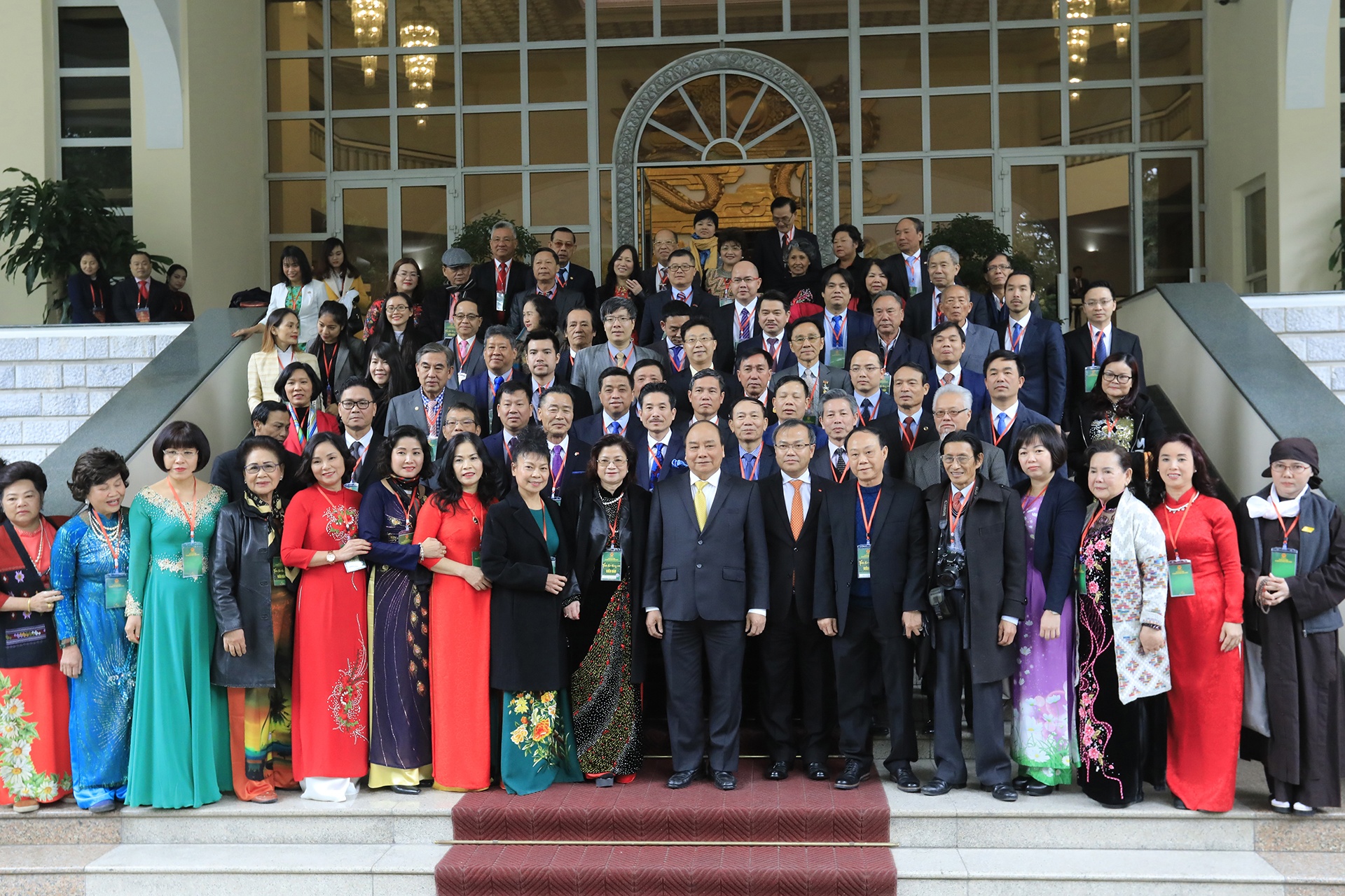 Chu tich nuoc tha ca chep anh 12