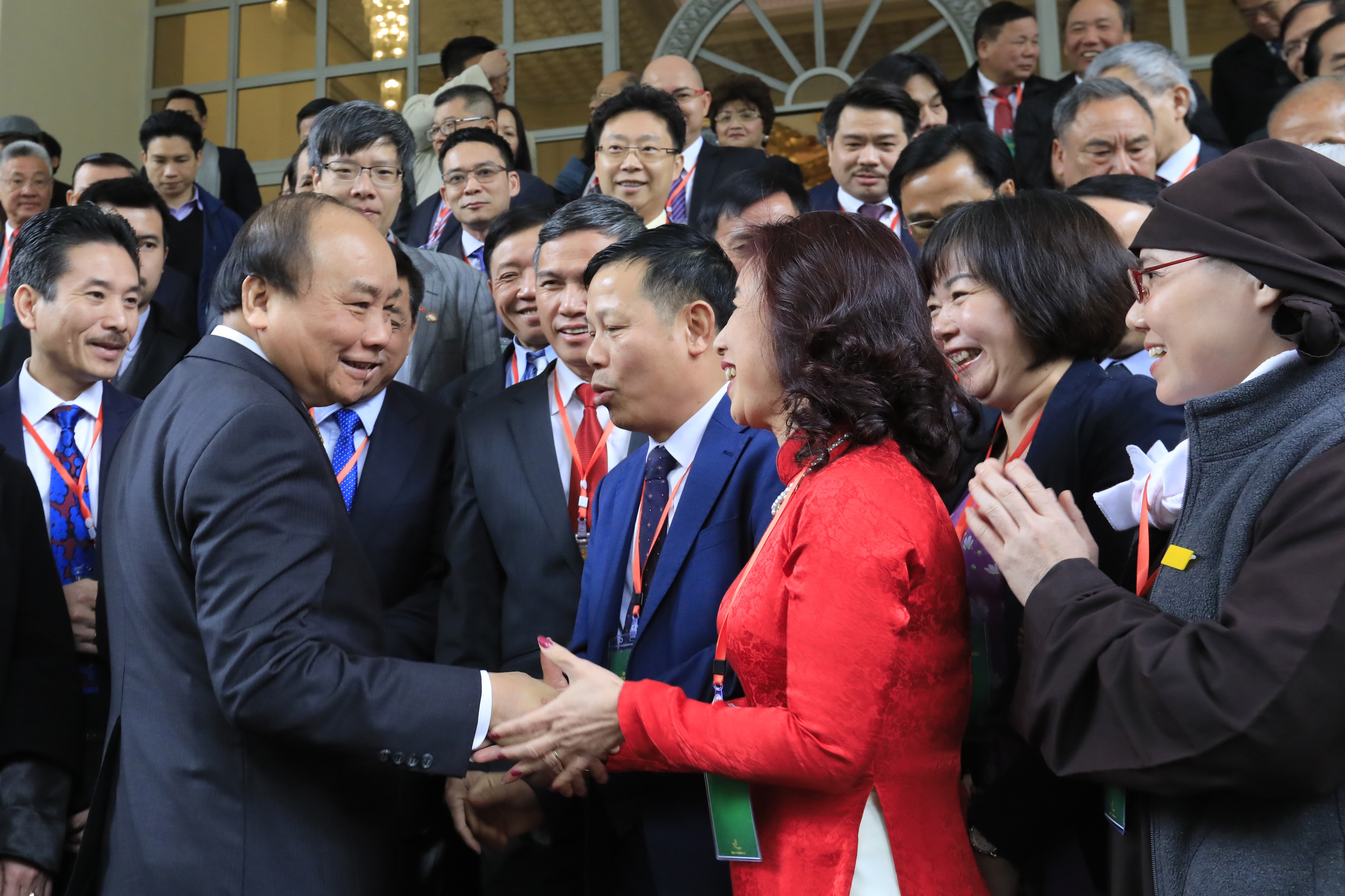 Chu tich nuoc tha ca chep anh 10