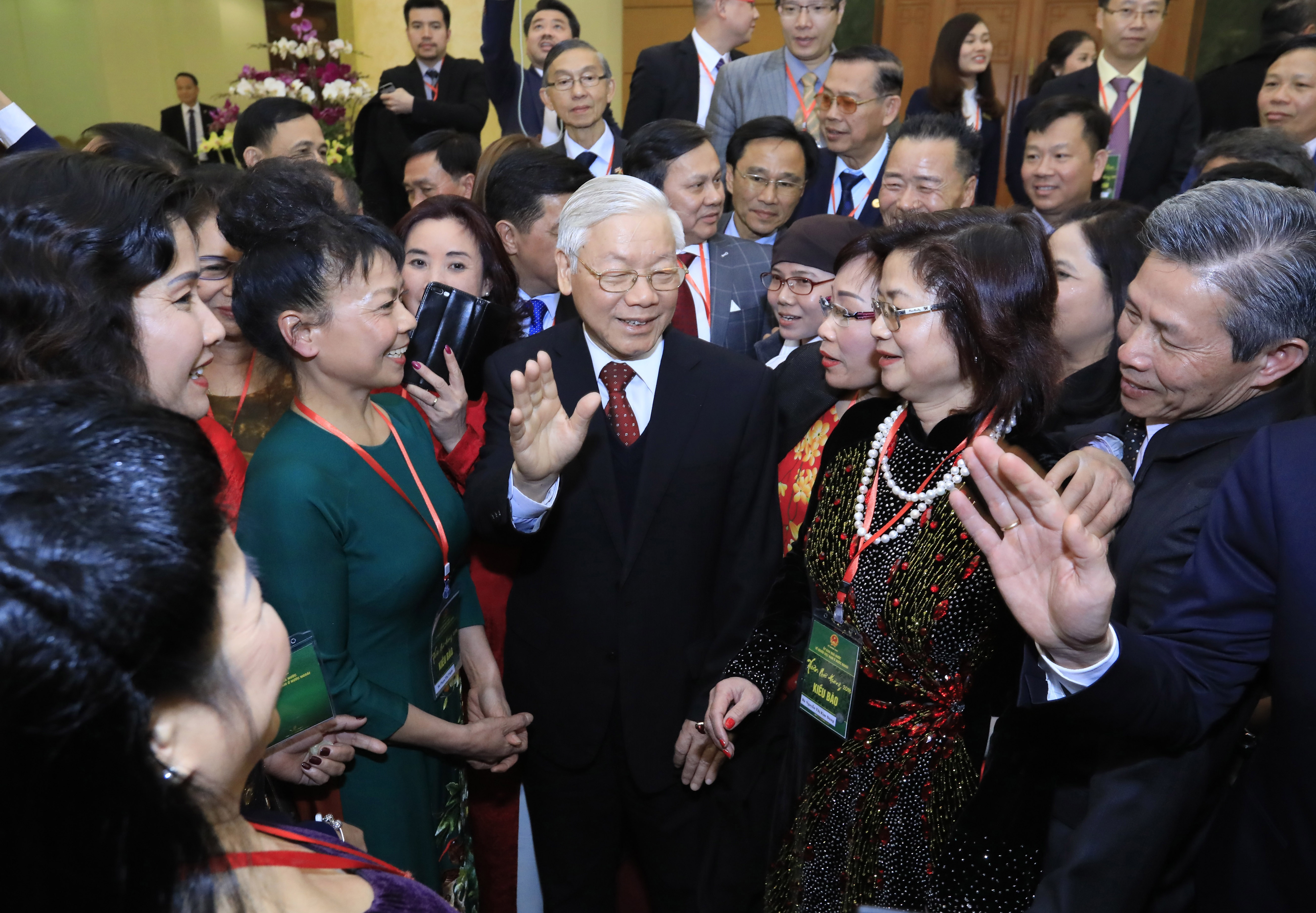 Lanh dao Dang, Nha nuoc tiep don kieu bao hinh anh