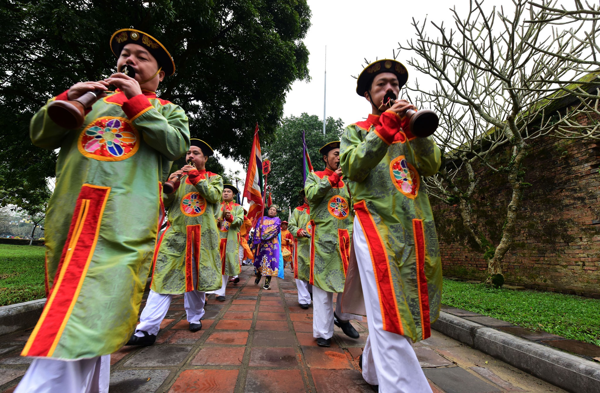 le dung cay neu trong Dai noi anh 9