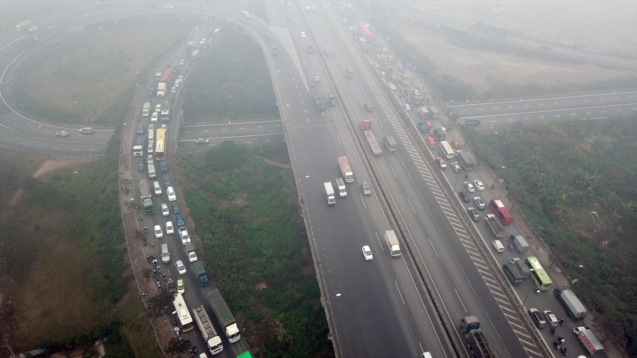 ùn tắc giao thông ngày về quê nghỉ Tết ảnh 16 un tac giao thong ngay ve que nghi Tet anh 16