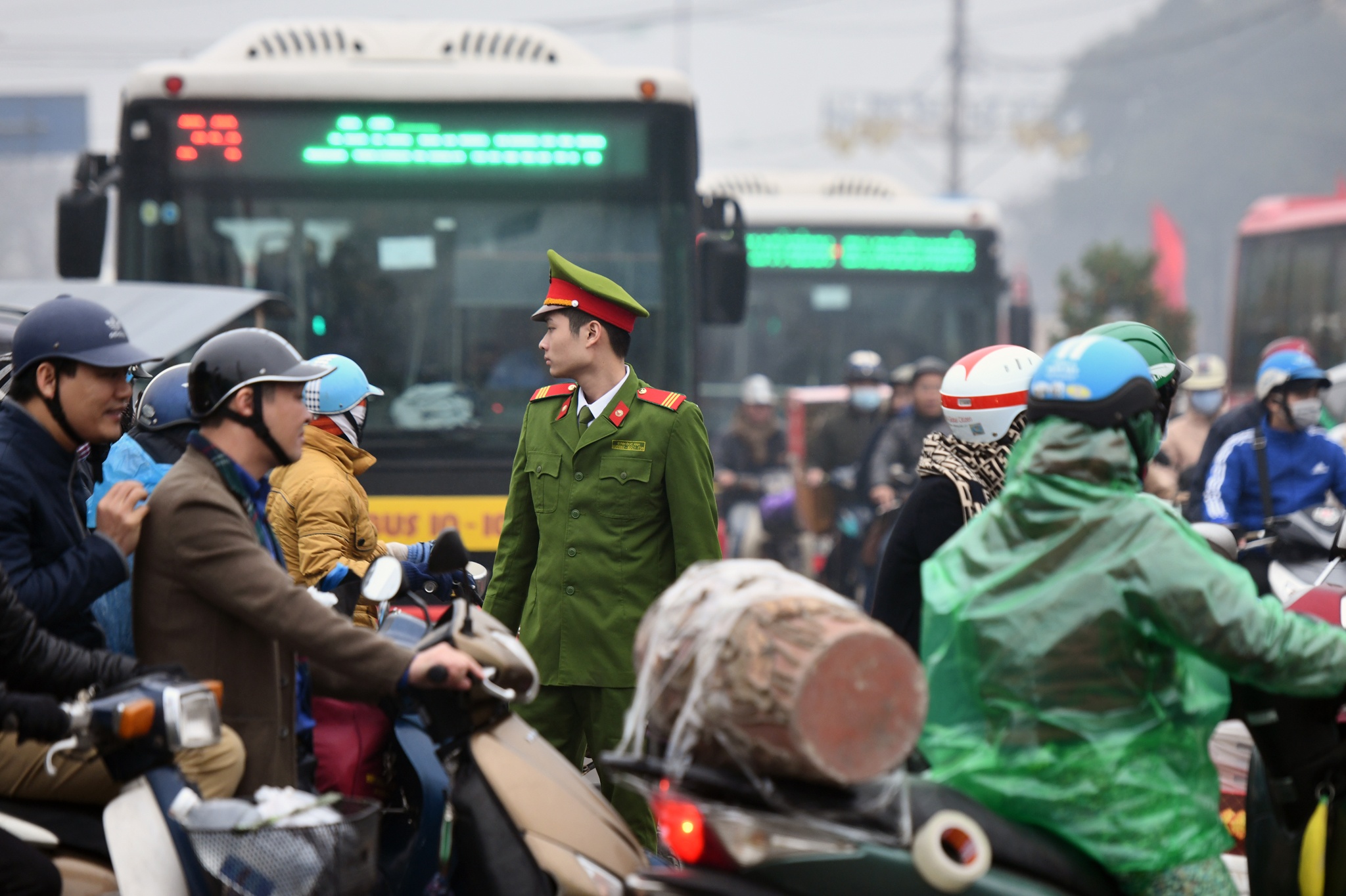 ùn tắc giao thông ngày về quê nghỉ Tết ảnh 2 un tac giao thong ngay ve que nghi Tet anh 2