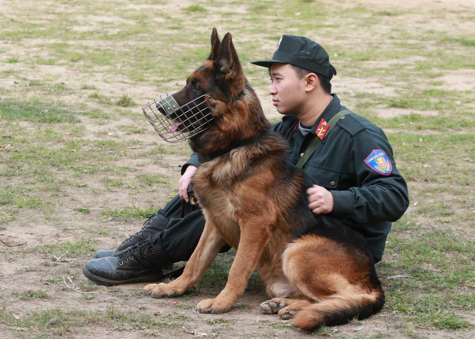 cho nghiep vu duoc huan luyen the nao anh 17