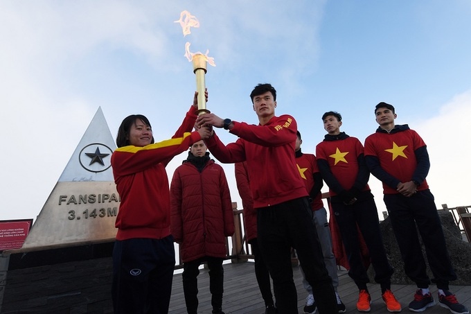 U23 Viet Nam: Xuc dong giay phut thuong co tren noc nha Dong Duong hinh anh