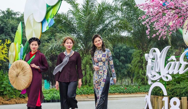 Diem chup anh song ao sieu chat cho gioi tre trong ngay Tet hinh anh