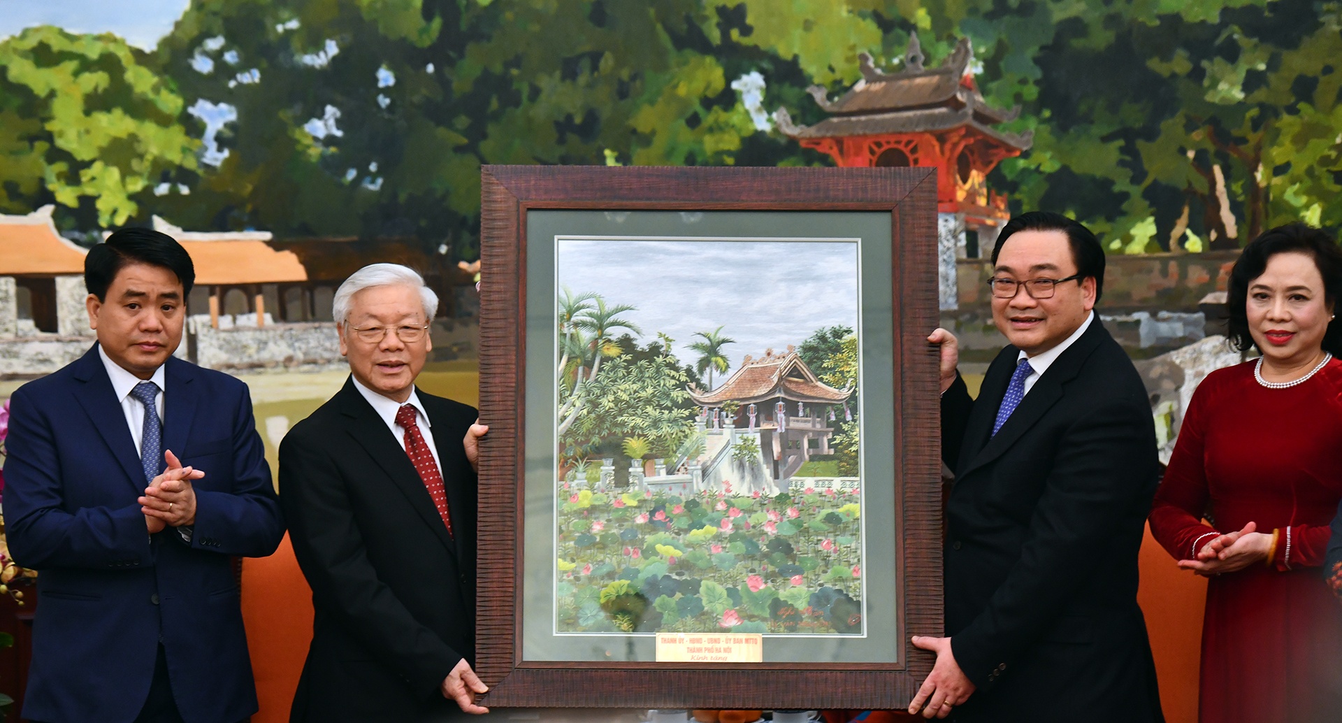 Tong bi thu Nguyen Phu Trong chuc Tet anh 3