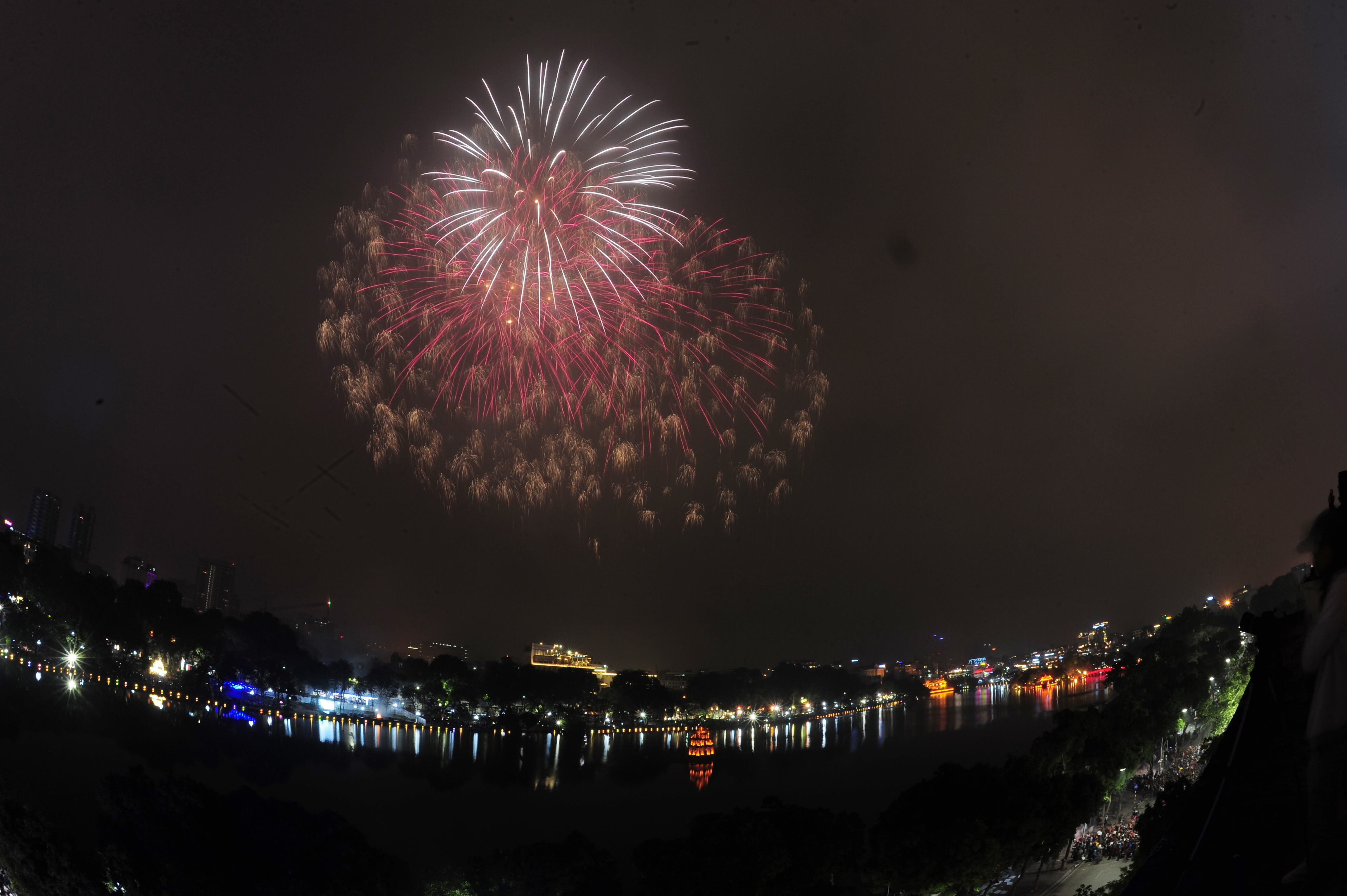 phao hoa chao nam moi anh 2