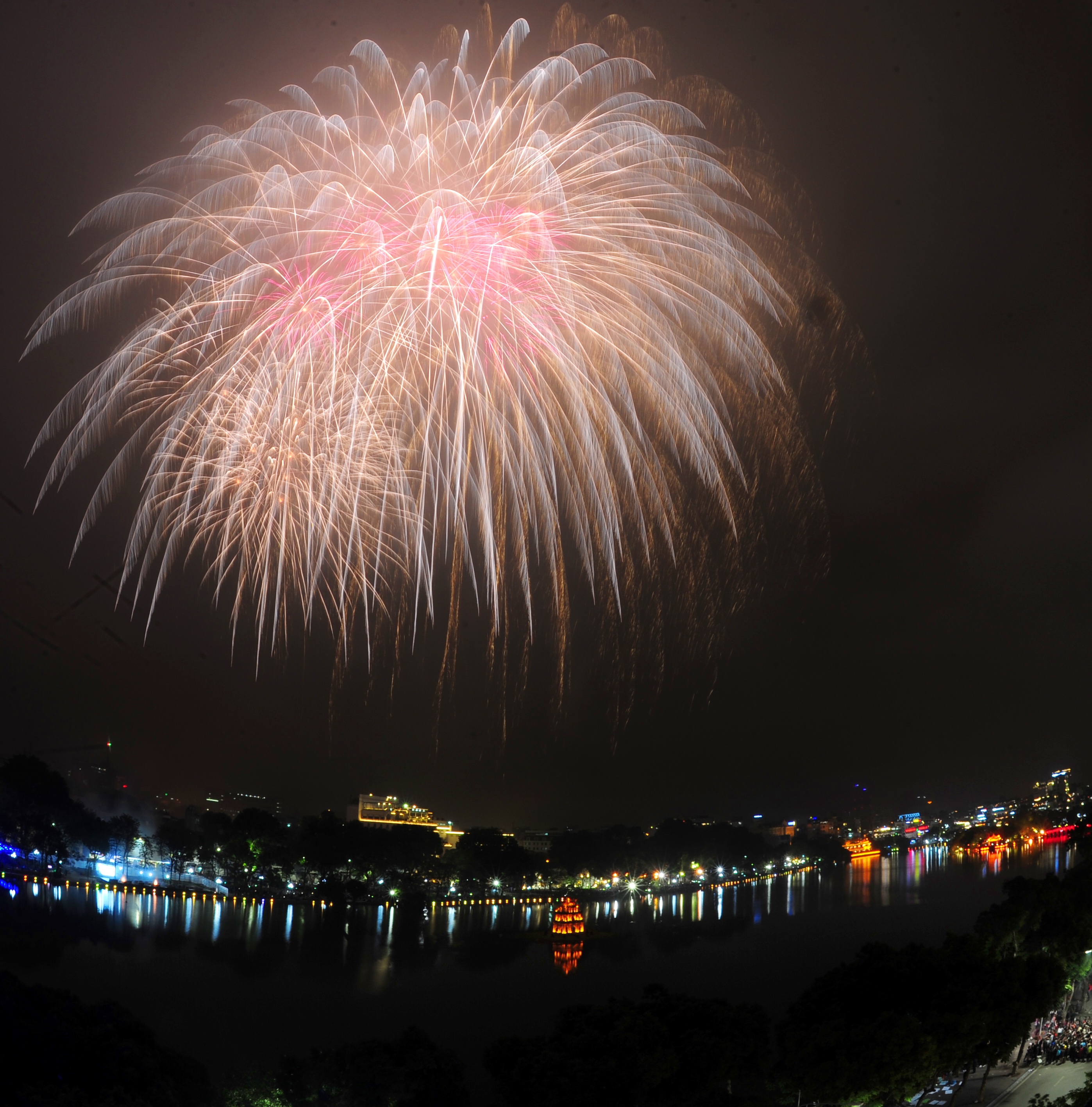 phao hoa chao nam moi anh 4