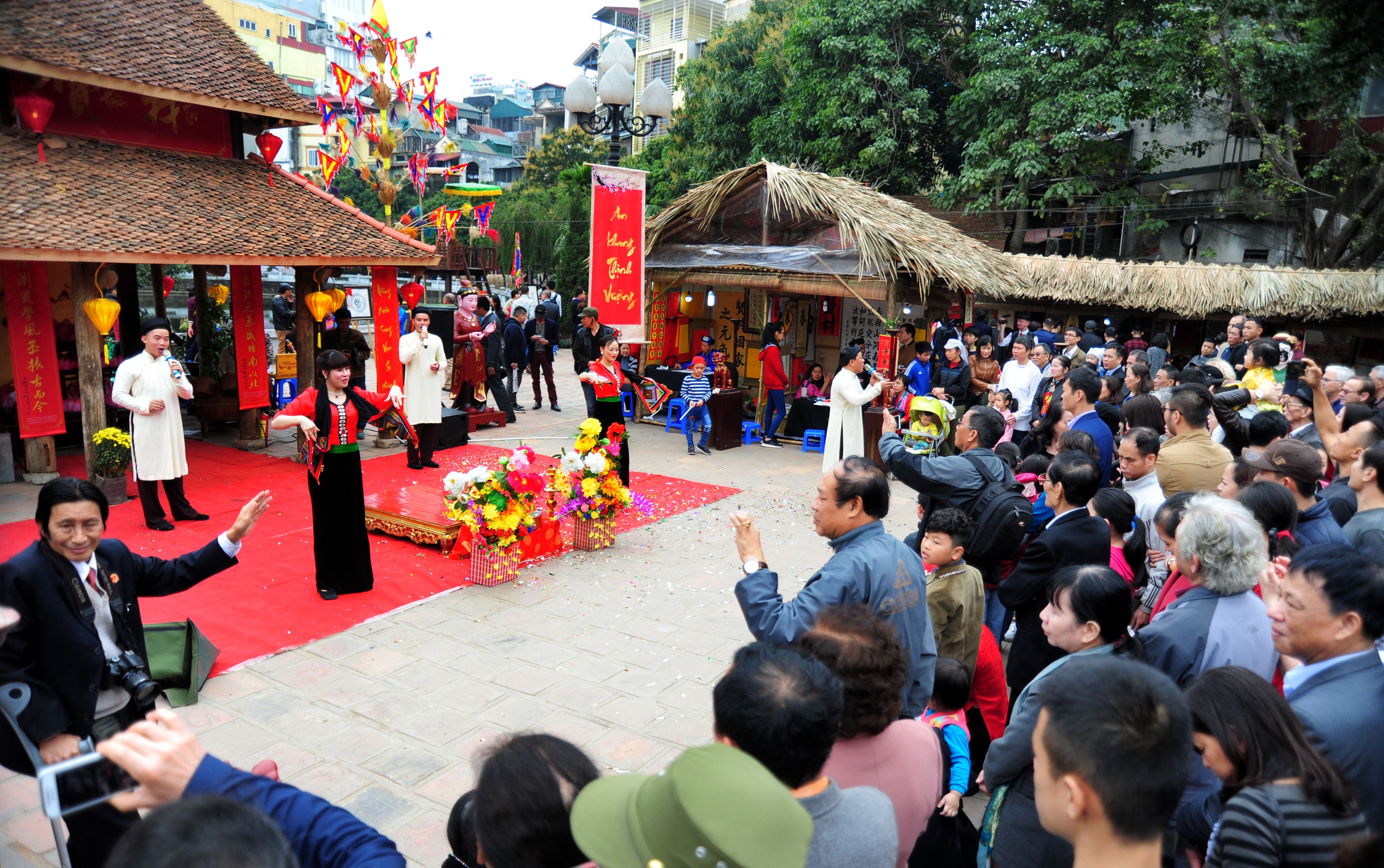 hoi xuan Van Mieu anh 5