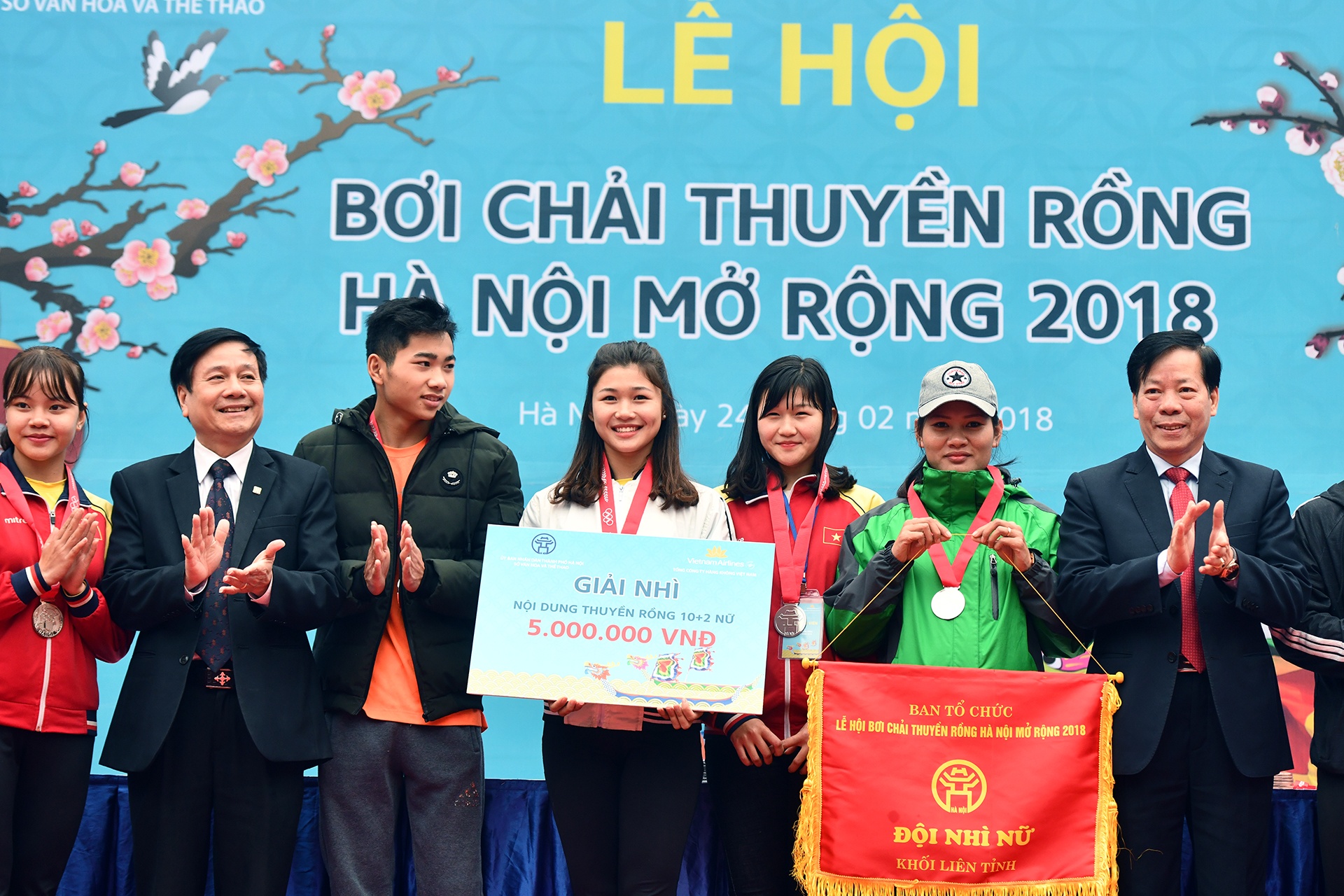 dua thuyen ho Tay anh 6