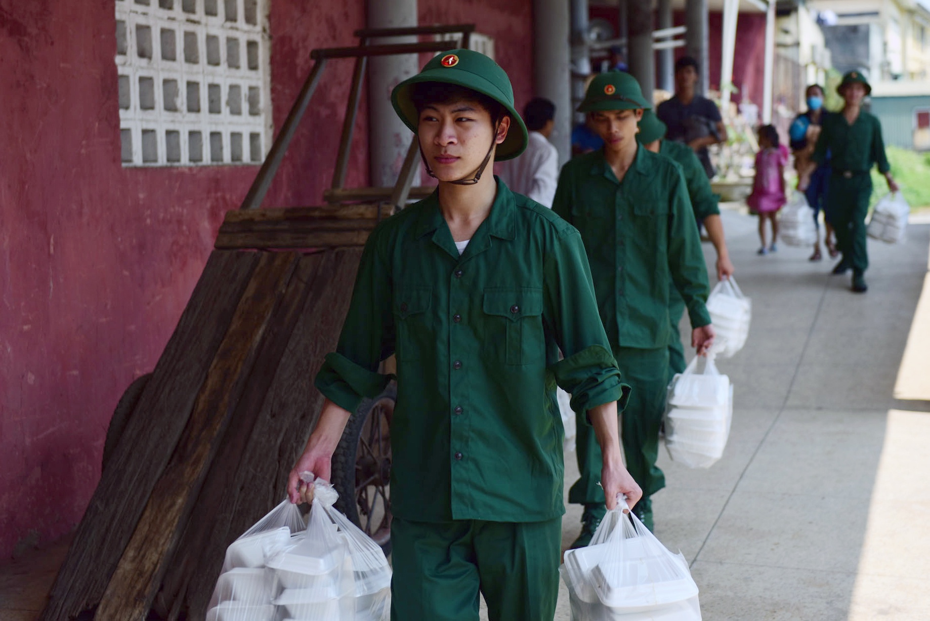 nhap ngu dau nam anh 10