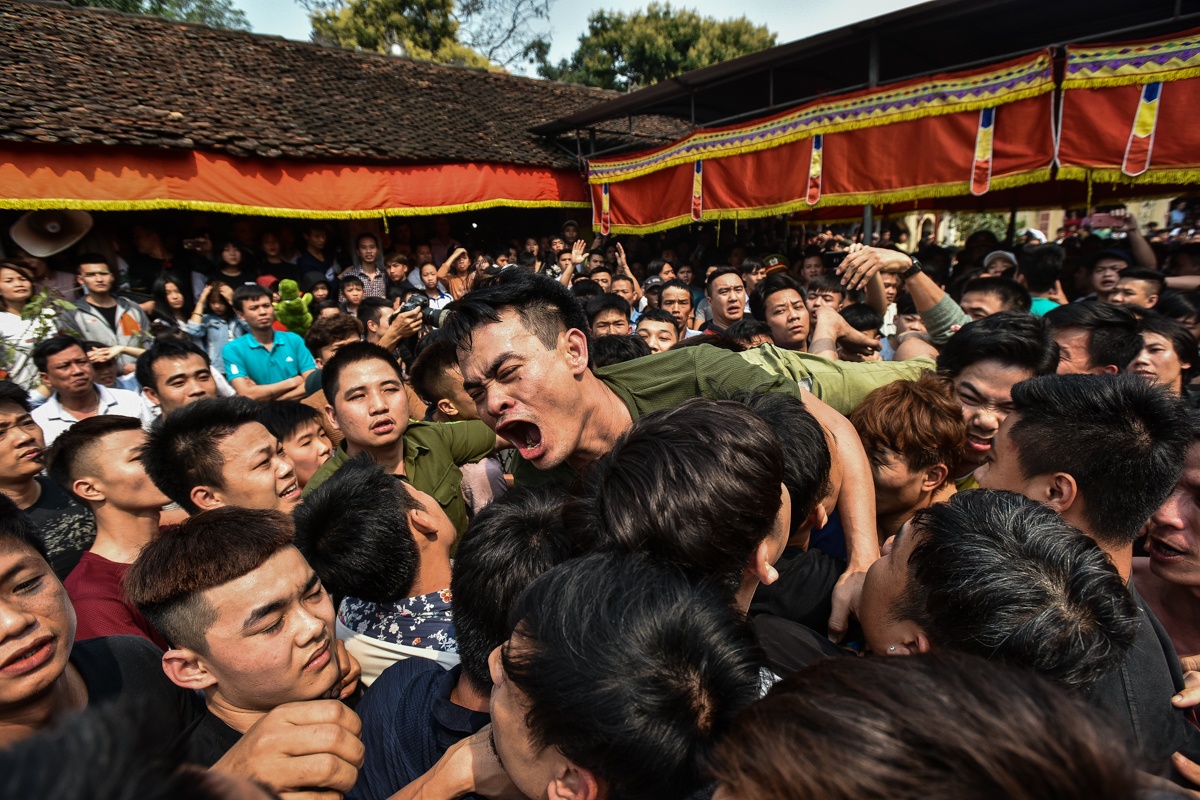 xo xat o le hoi cuop bong Son Dong anh 5