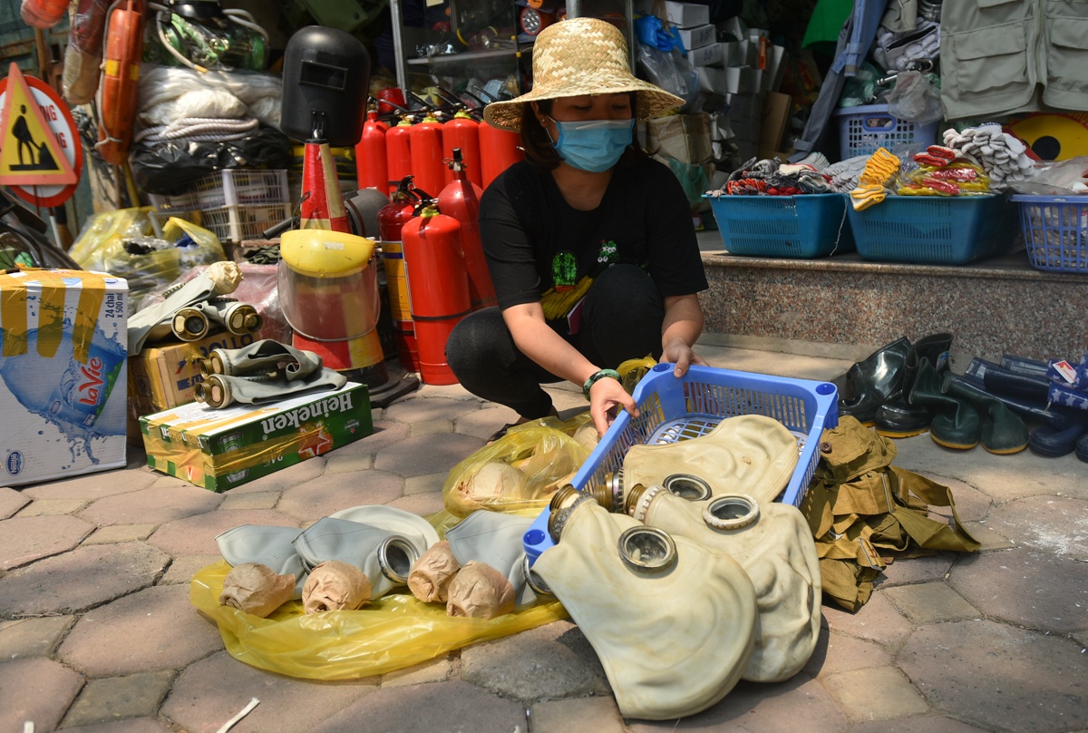 mua thiet bi cuu hoa anh 1