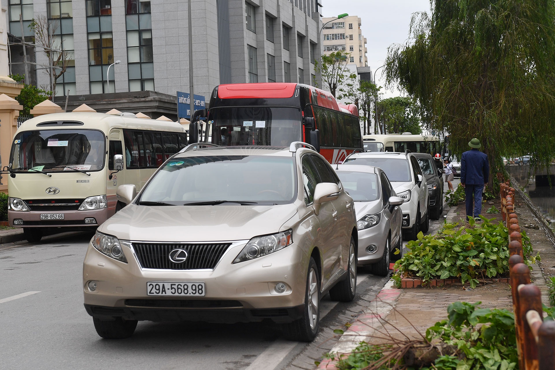 bai do xe o Nam Trung Yen anh 8