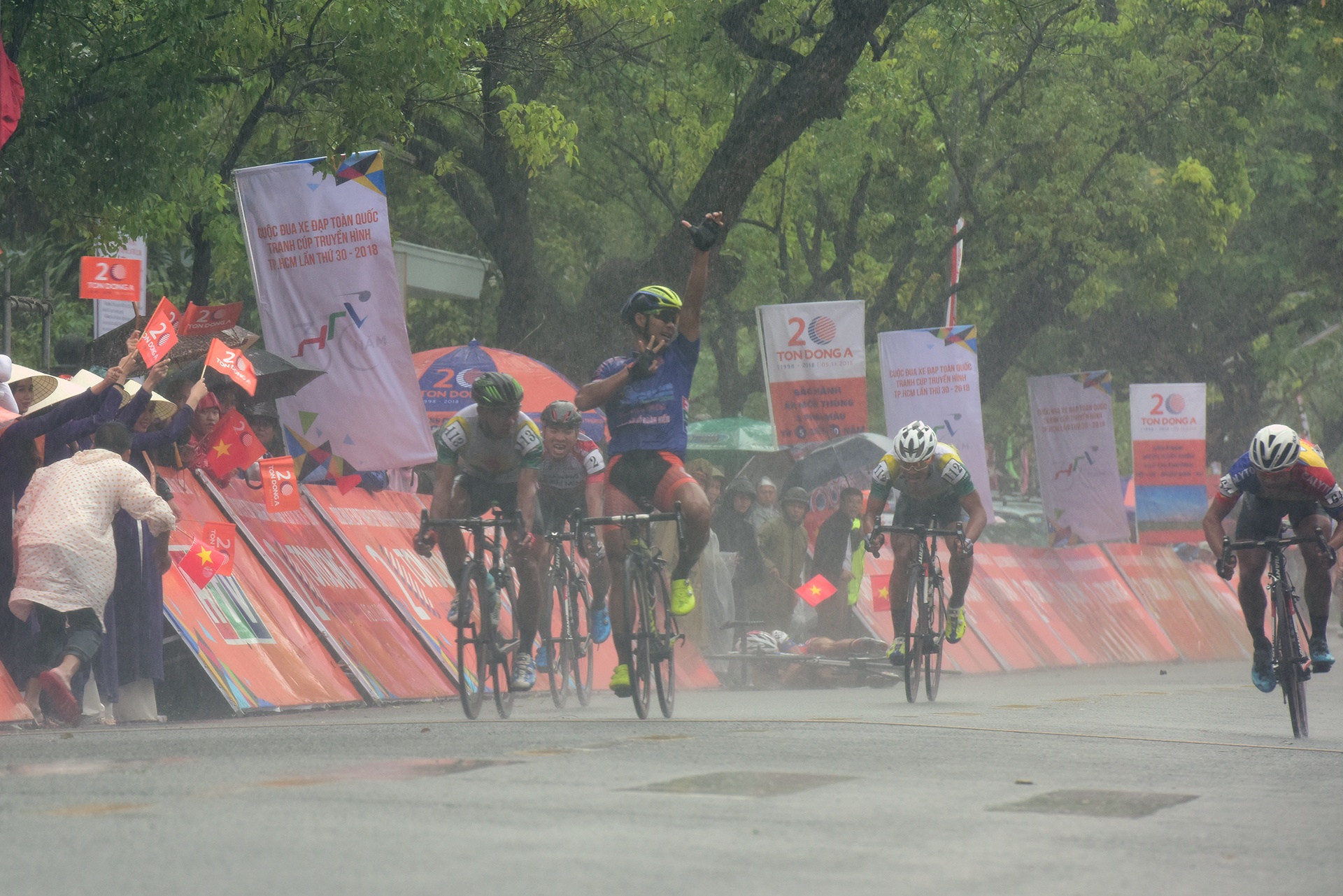 dua xe dap o Hue anh 9