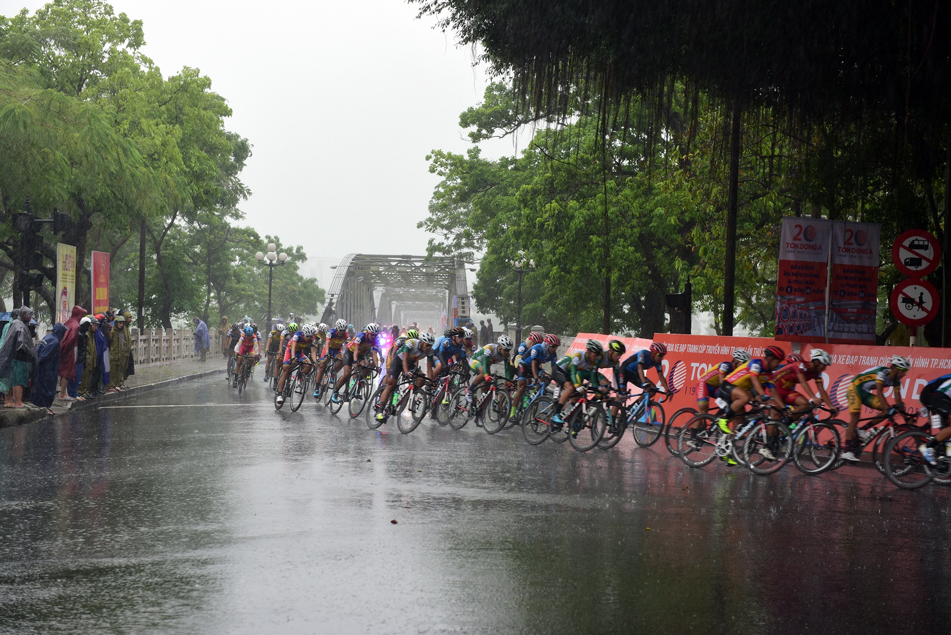 dua xe dap o Hue anh 4