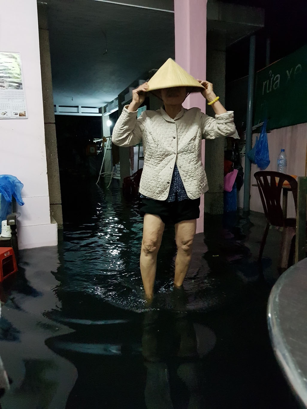 Hue ngap ung sau mua anh 7