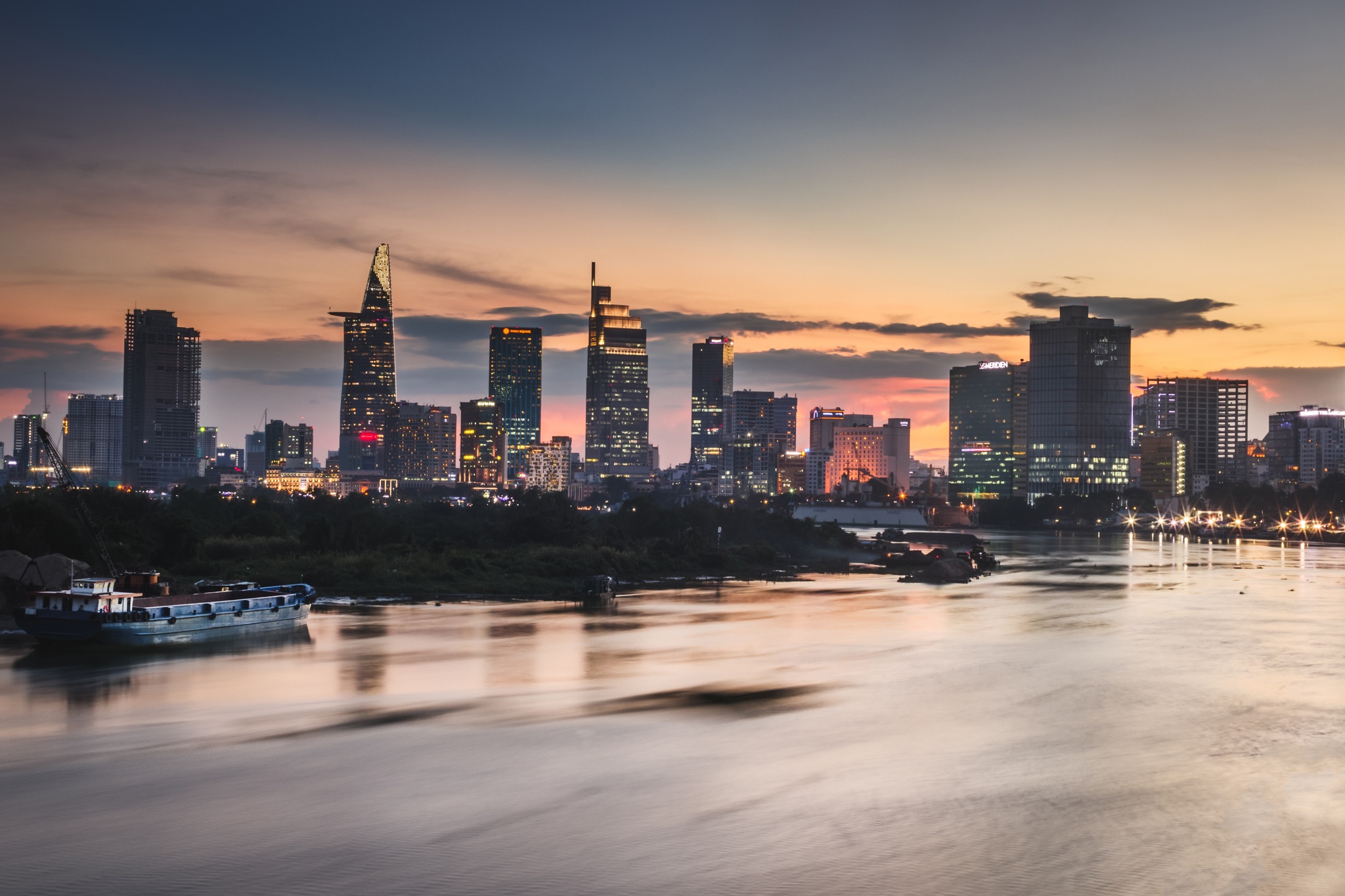 Sai Gon hien dai anh 13