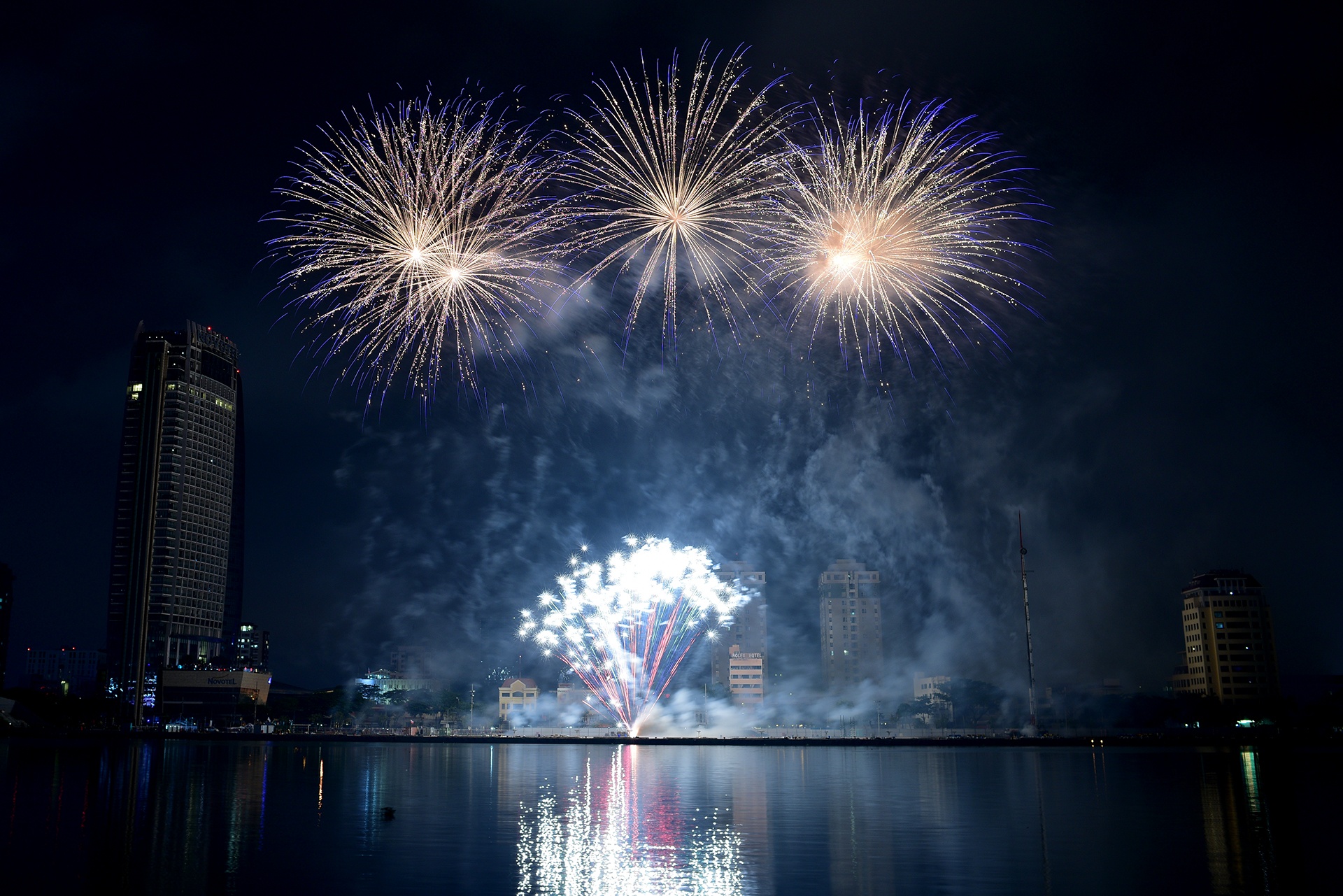 Cuoc thi phao hoa quoc te Da Nang anh 7