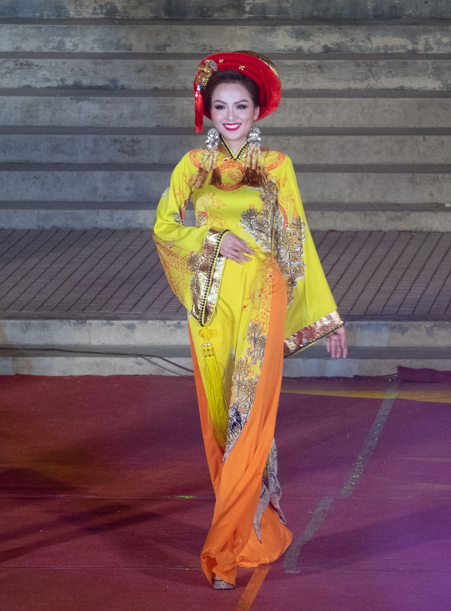 trinh dien ao dai tai Festival Hue anh 4