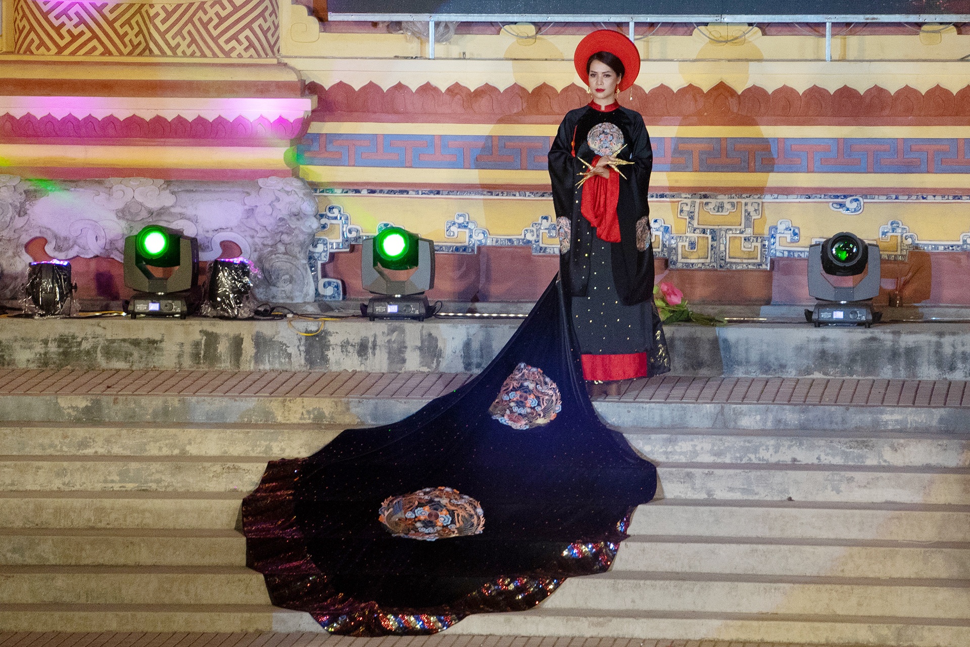 trinh dien ao dai tai Festival Hue anh 8