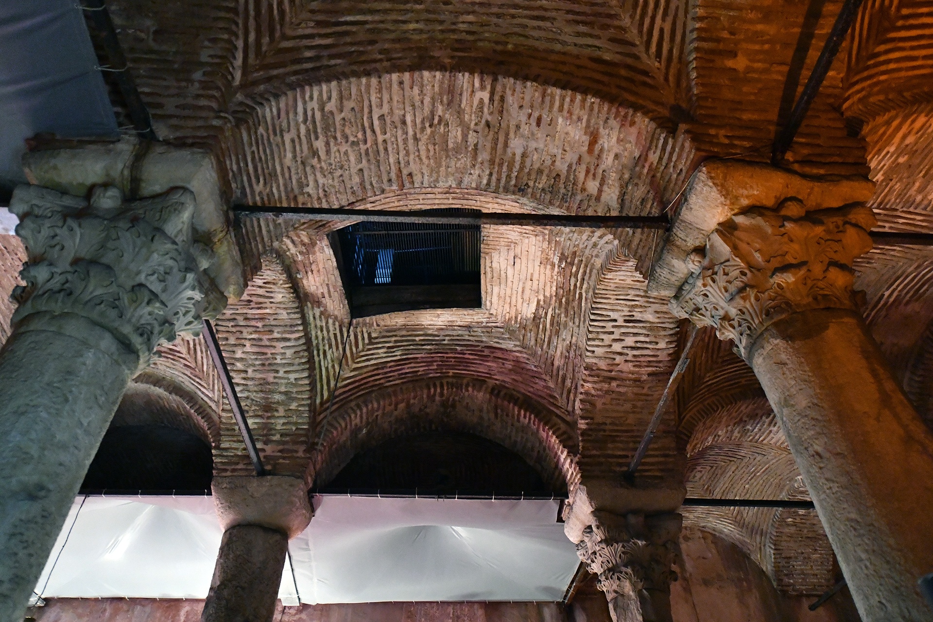 Be chua nuoc ngam o Istanbul anh 5