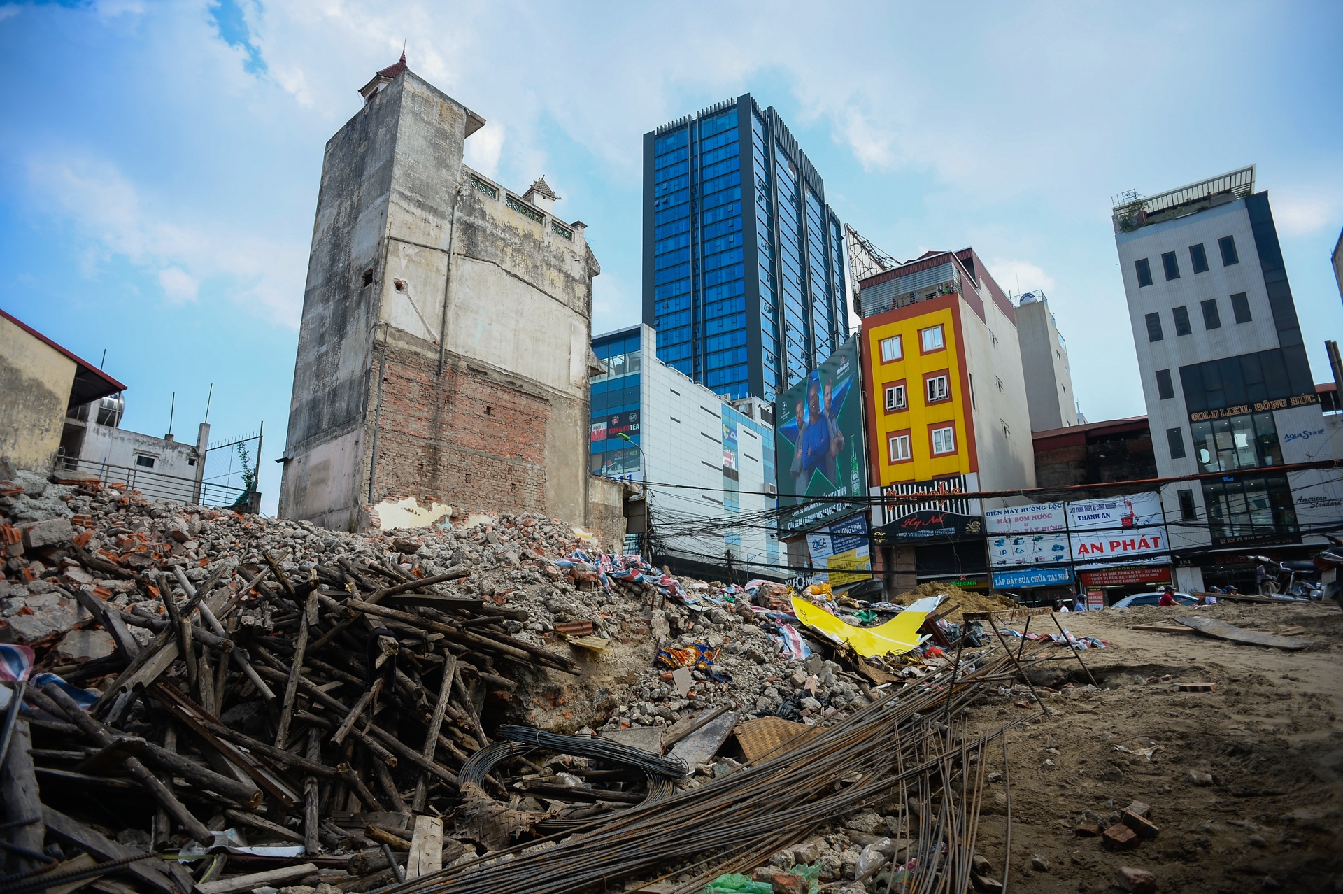 pha do nha duong Truong Chinh anh 1