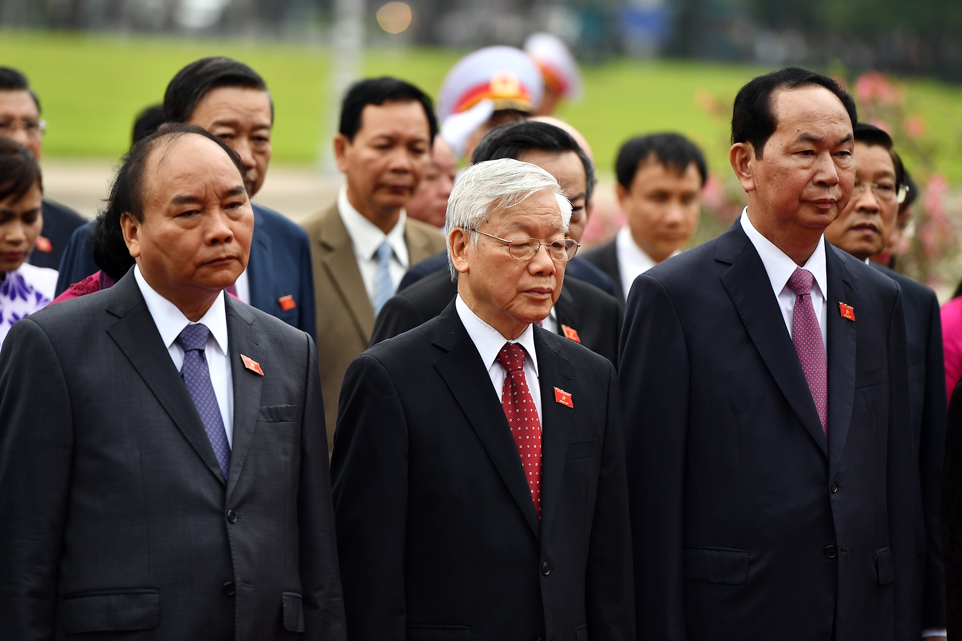 Dai bieu QH vieng Chu tich Ho Chi Minh ngay khai mac ky hop thu 5 hinh anh