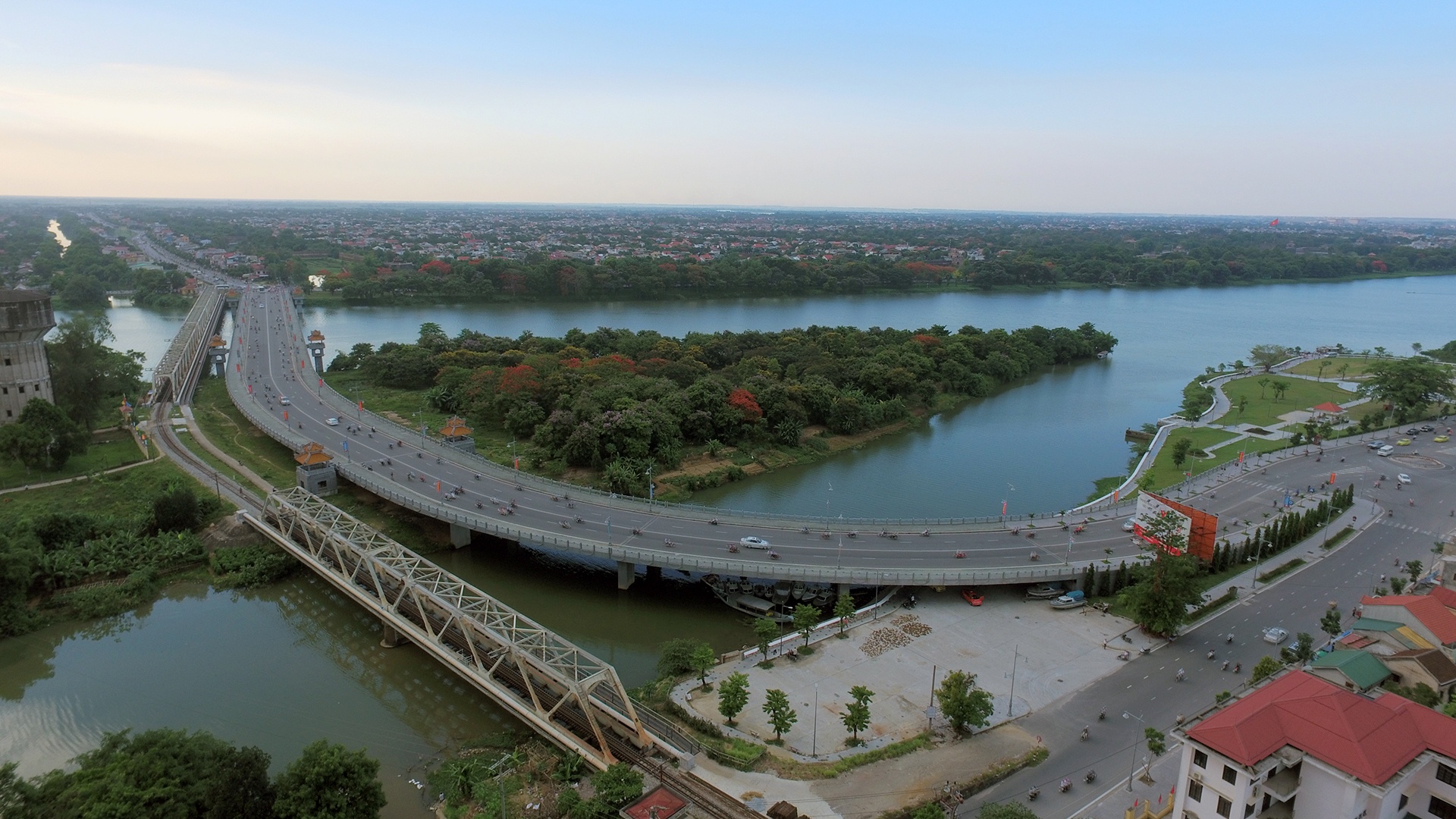 Hue nhin tu tren cao anh 23