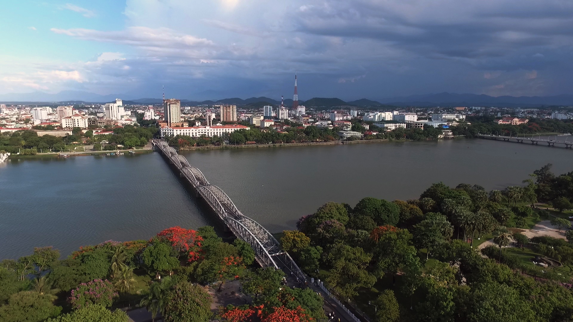 Hue nhin tu tren cao anh 18