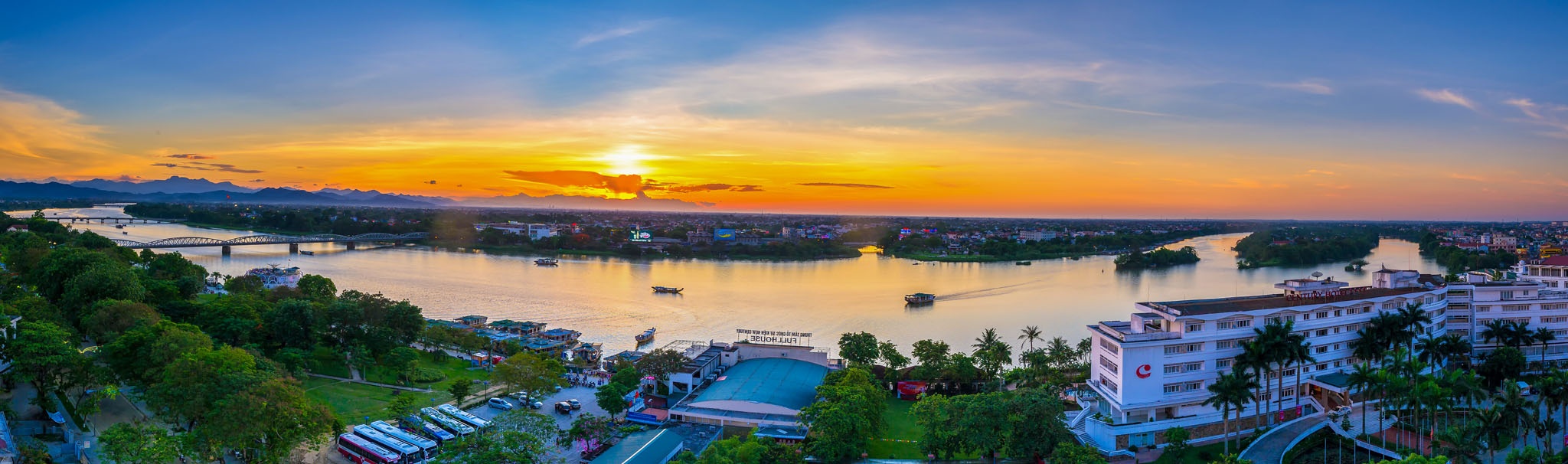 Hue nhin tu tren cao anh 1