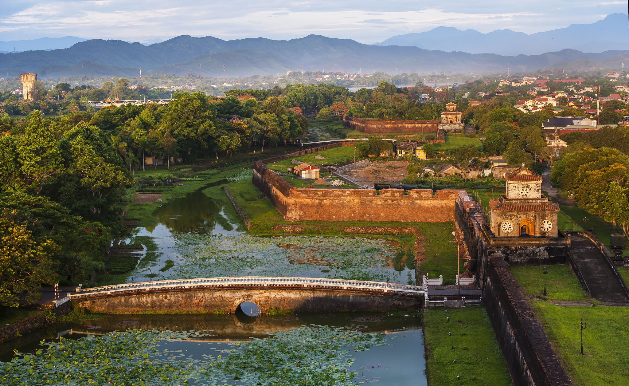 Hue nhin tu tren cao anh 8