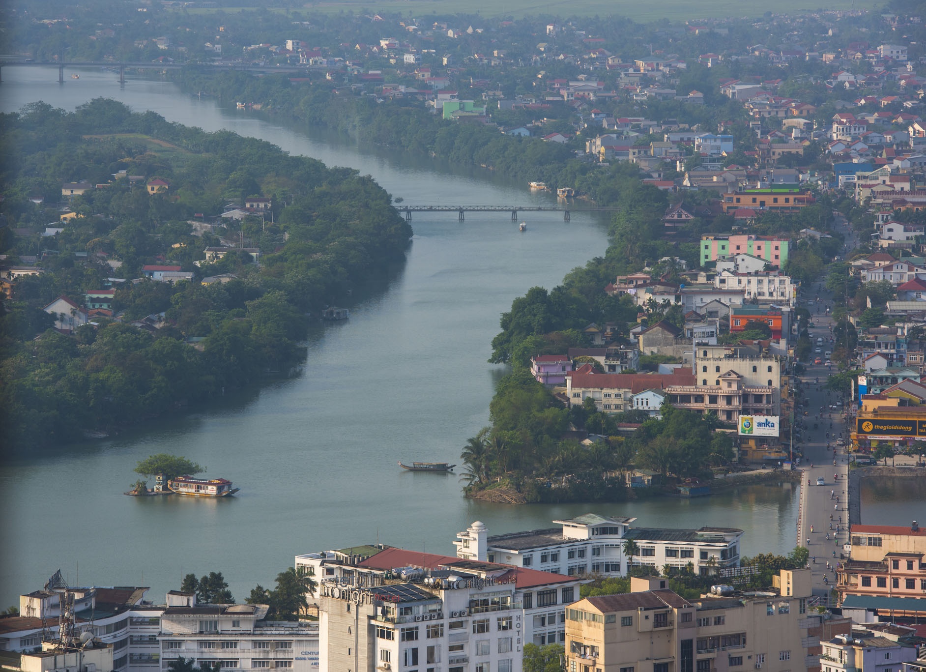 Hue nhin tu tren cao anh 10