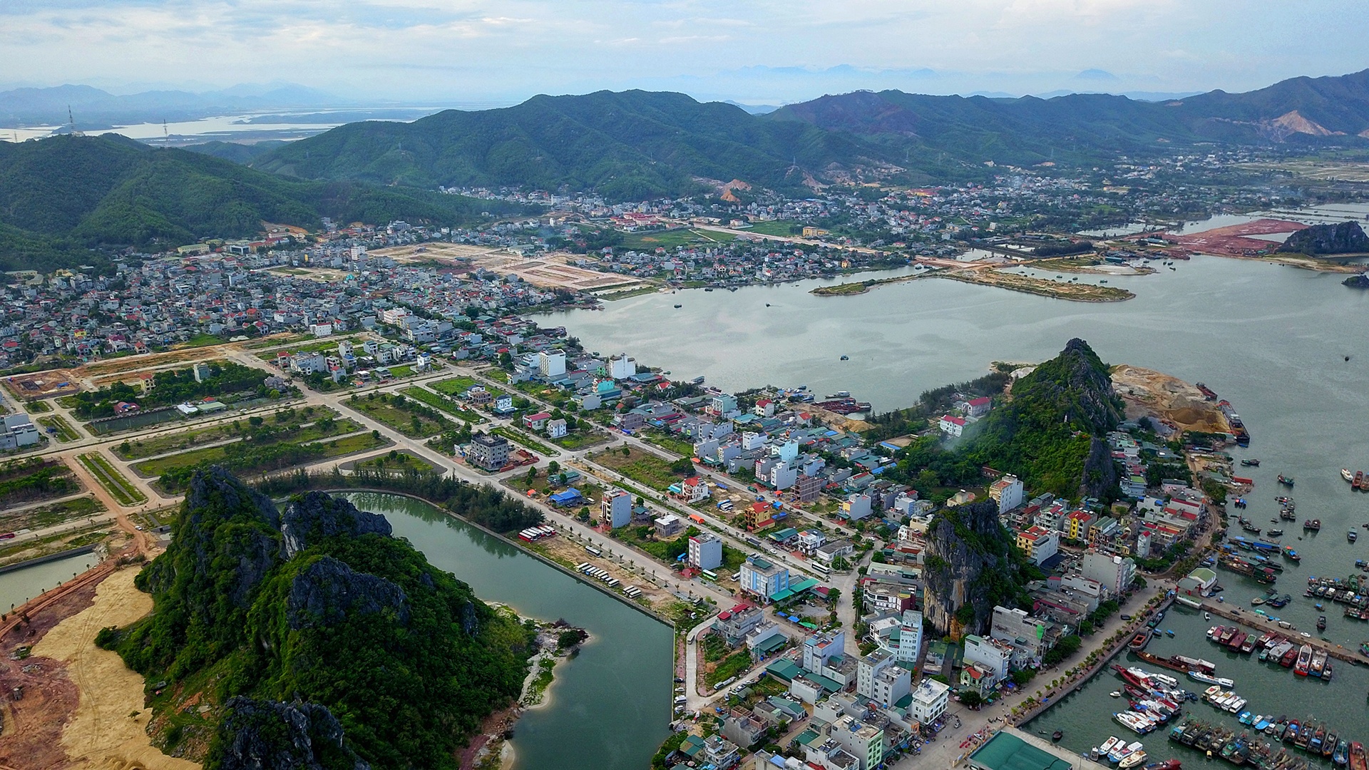 huyen Van Don co cao toc moi anh 28