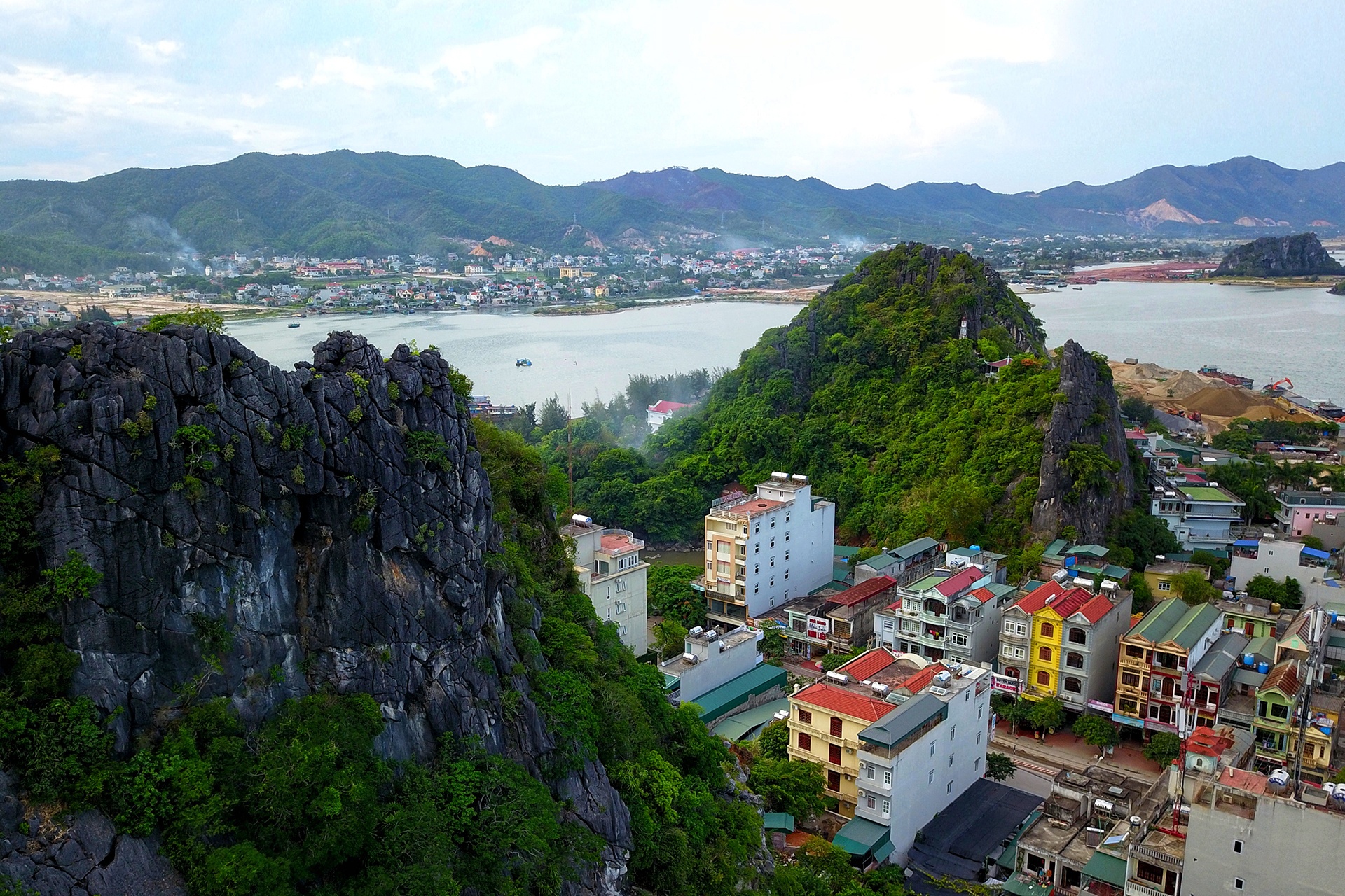 huyen Van Don co cao toc moi anh 29