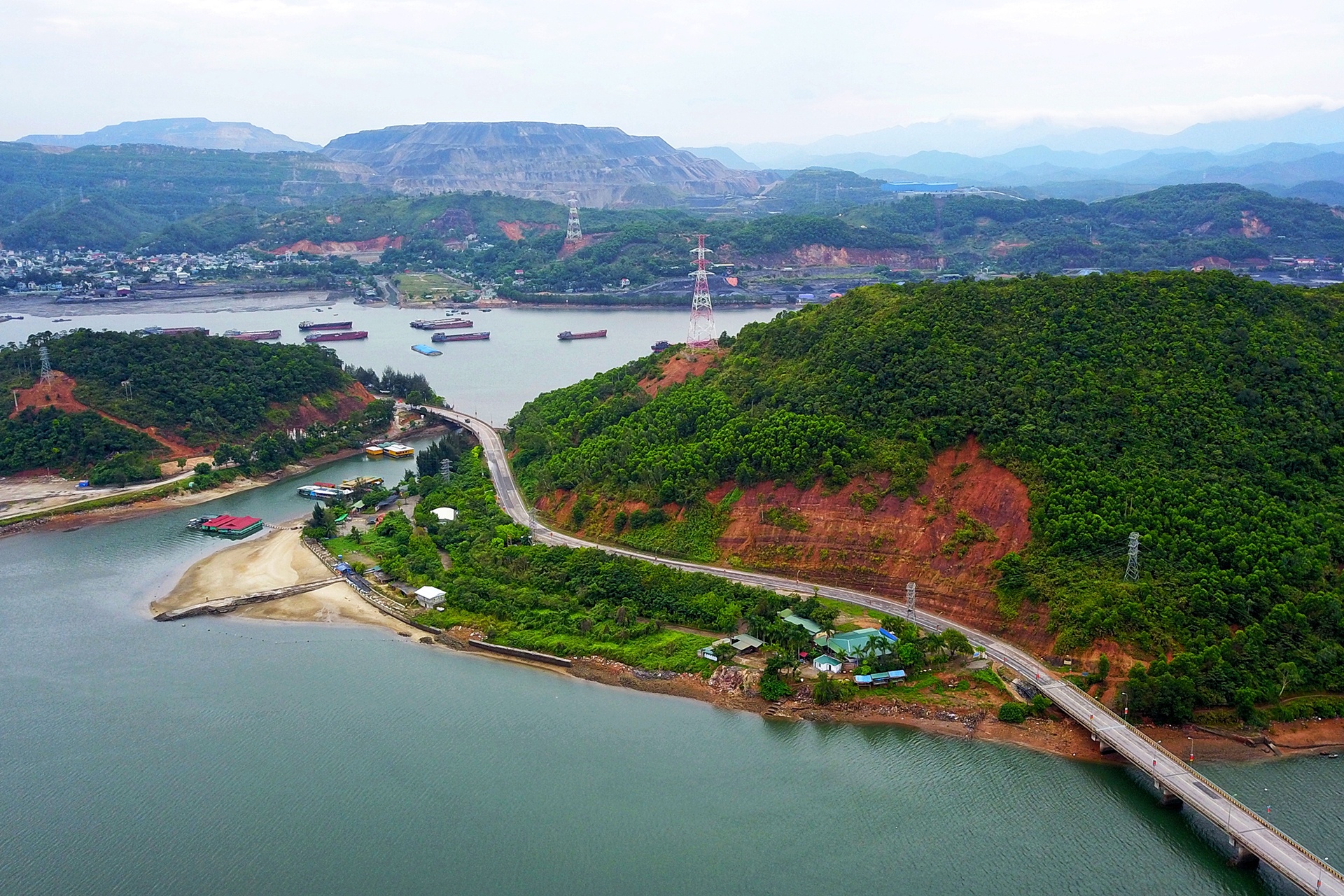 huyen Van Don co cao toc moi anh 47