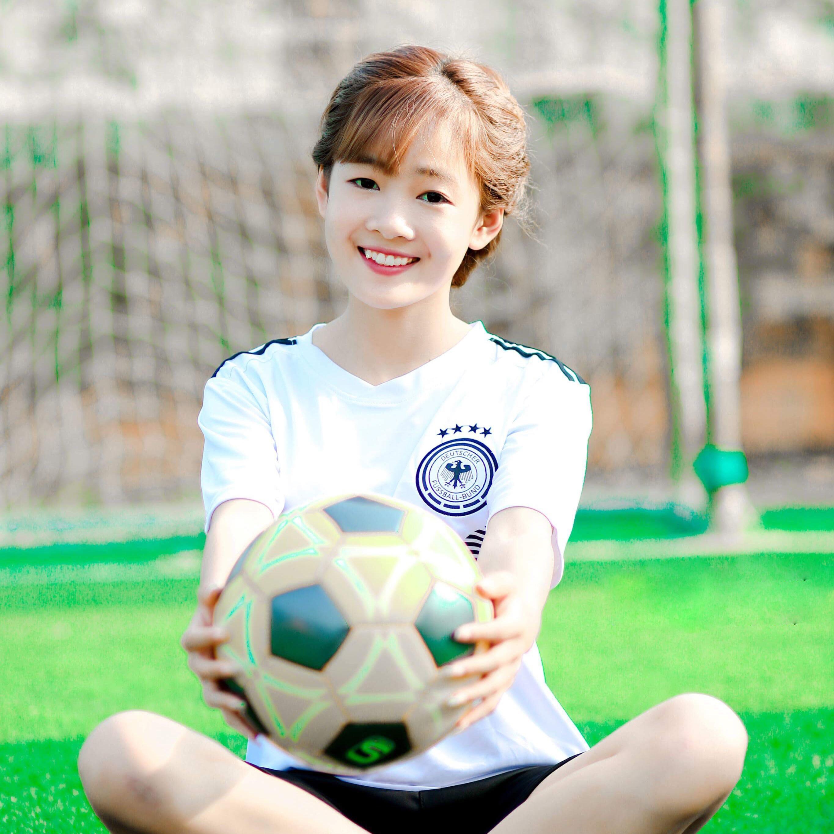 thieu nu mua World Cup anh 10