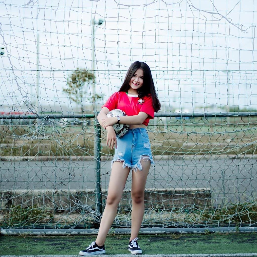 thieu nu mua World Cup anh 14