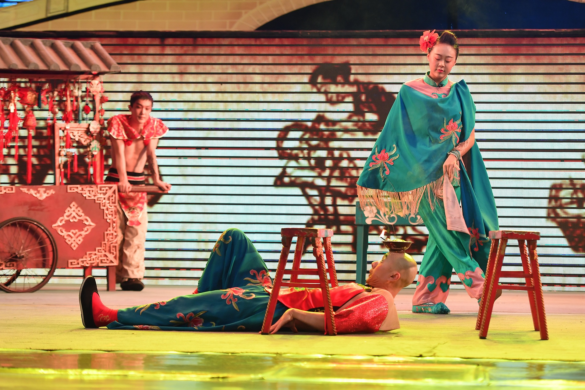 xem Xuyen kich doi mat na o Tu Xuyen Trung Quoc anh 16