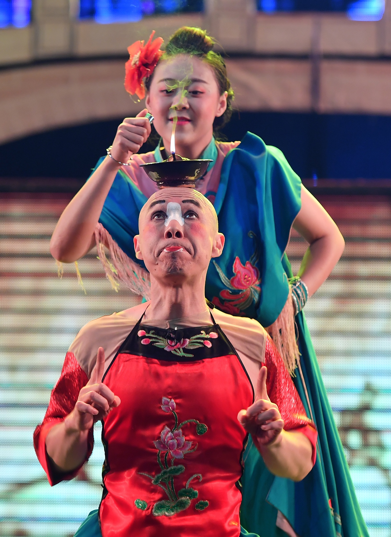 xem Xuyen kich doi mat na o Tu Xuyen Trung Quoc anh 17