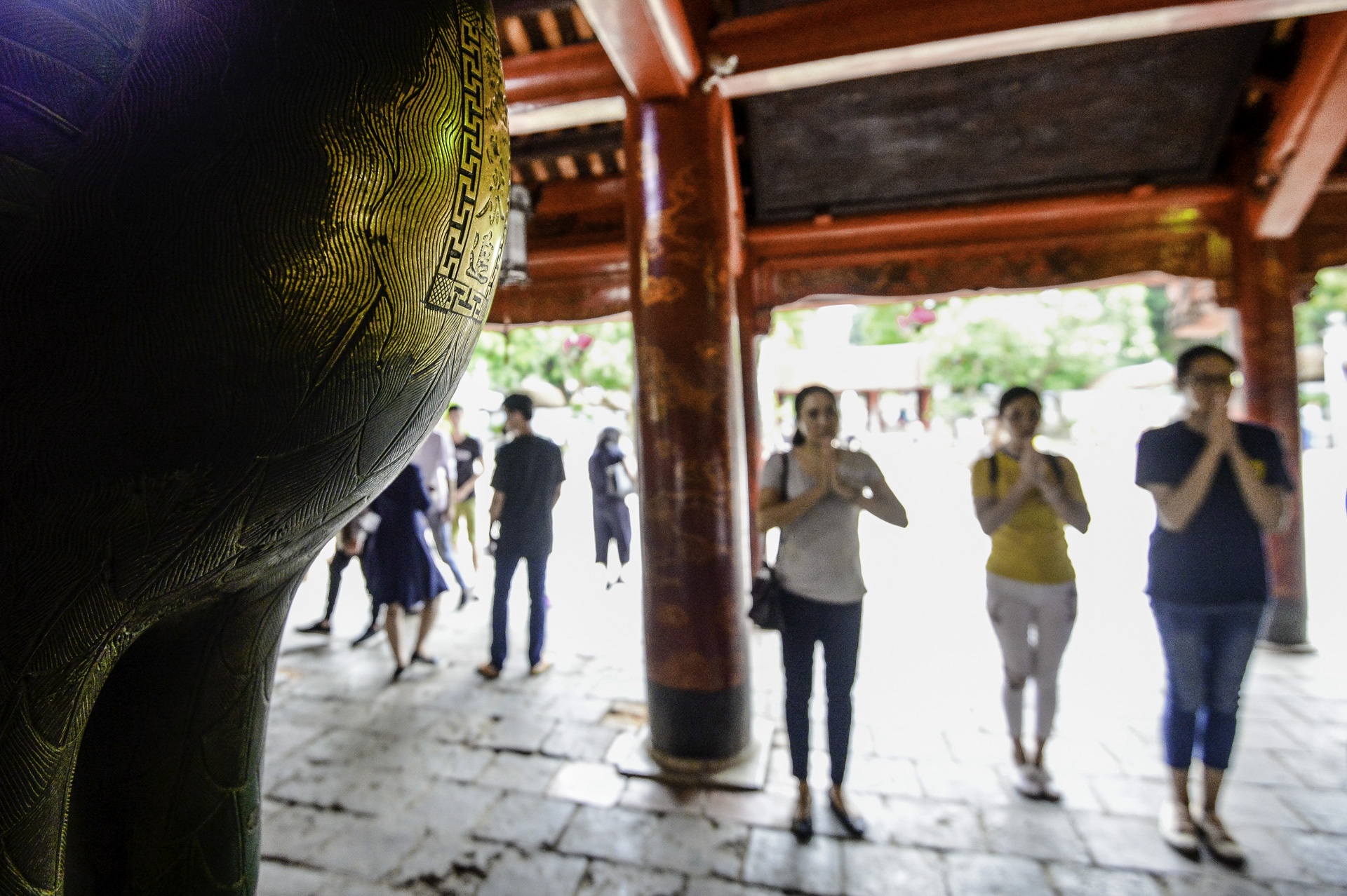 si tu cau may tai Van Mieu anh 11